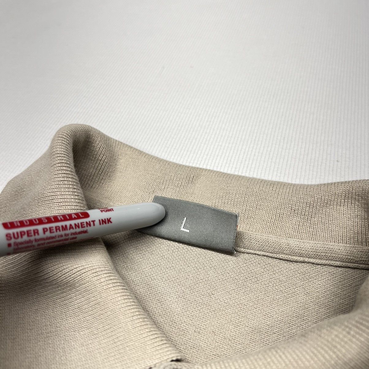 Hugo Boss Huge Boss Polo Beige Sport Embroidered Trooper Logo Y2K Size US L / EU 52-54 / 3 - 6 Thumbnail