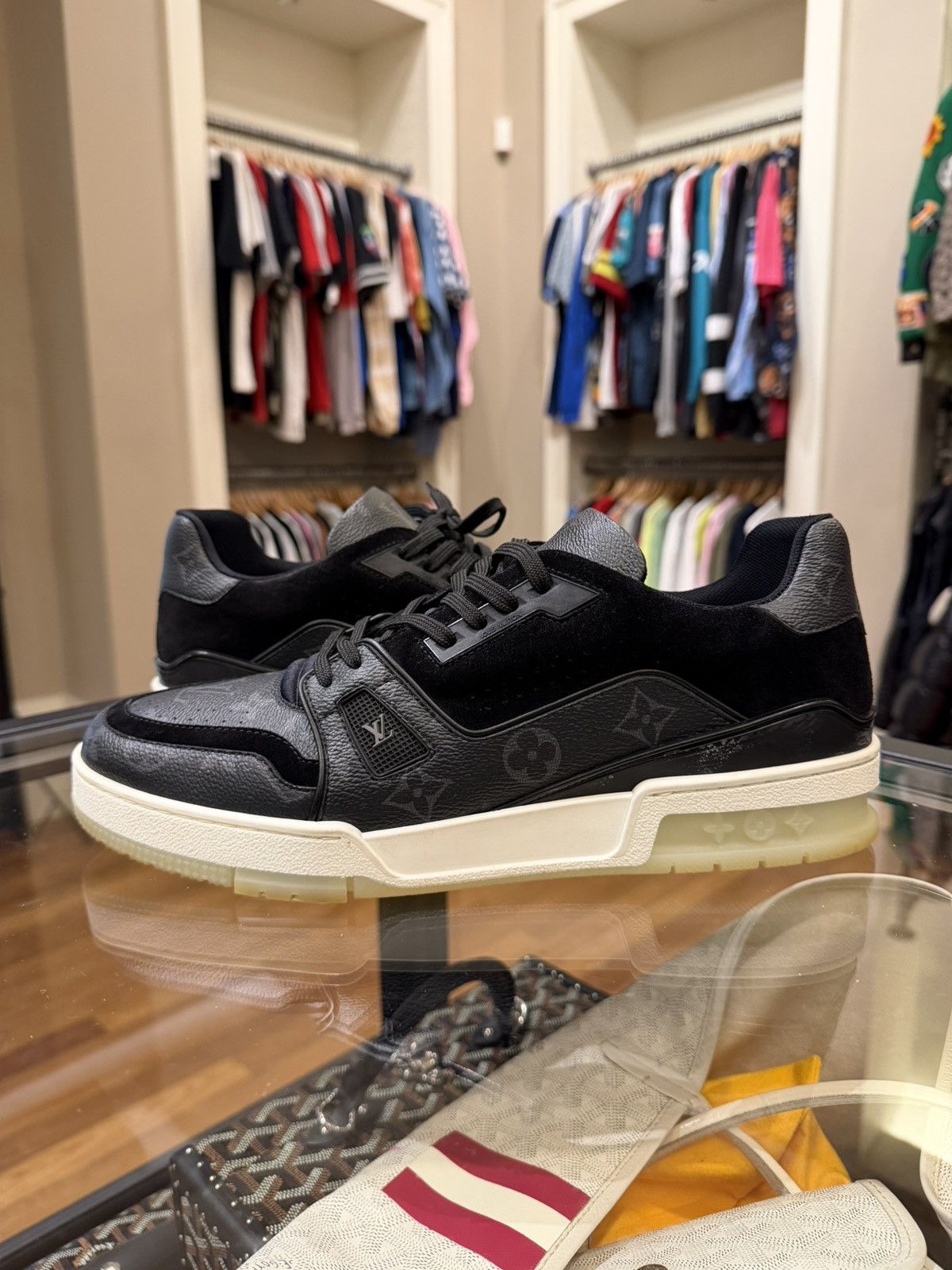 Louis Vuitton Louis Vuitton Monogram Trainer - Black Size US 6.5 / EU 39-40 - 1 Thumbnail