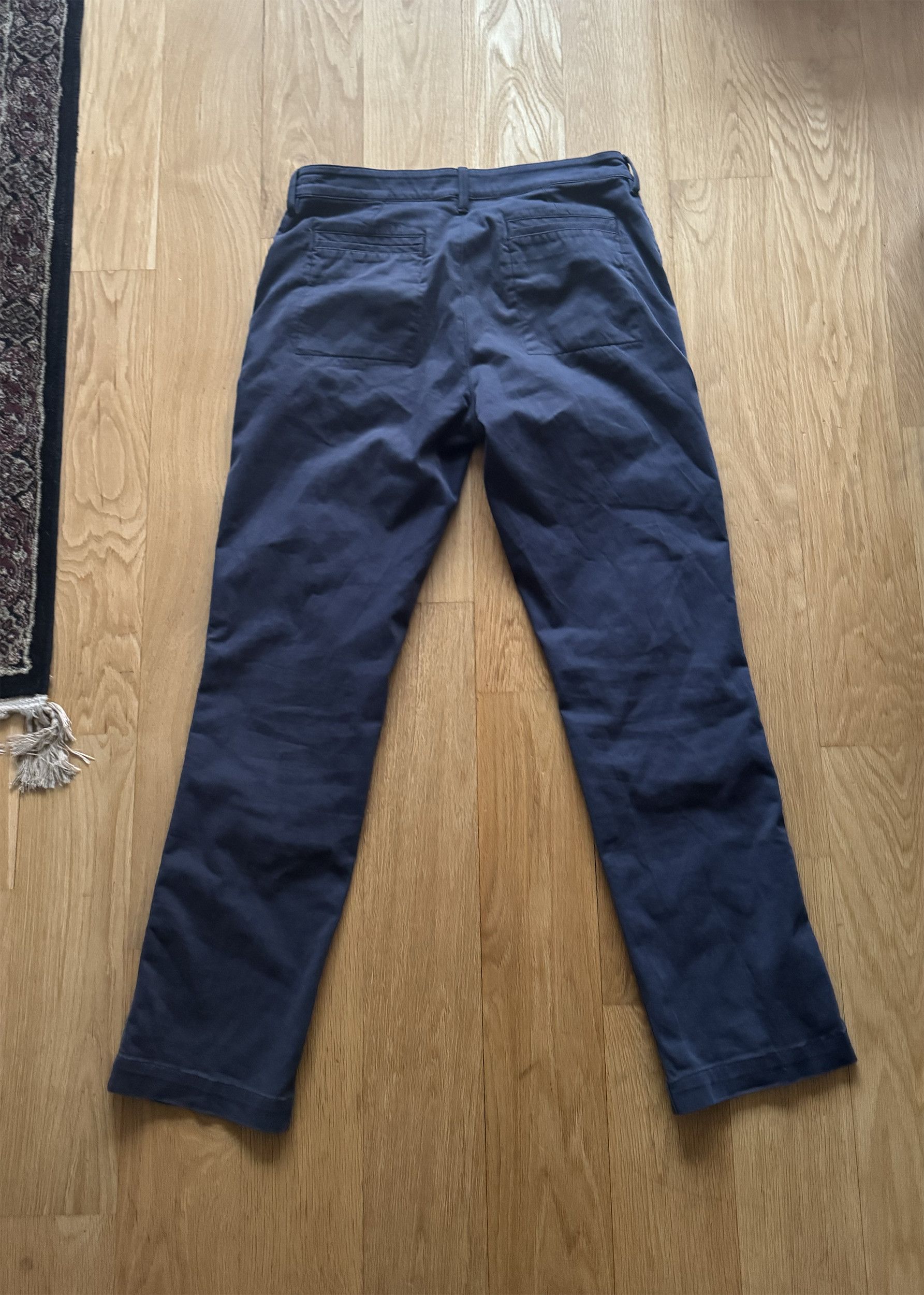 L.L. Bean L. L. Bean Comfort Stretch Navy Chino Pants Size US 34 / EU 50 - 3 Thumbnail