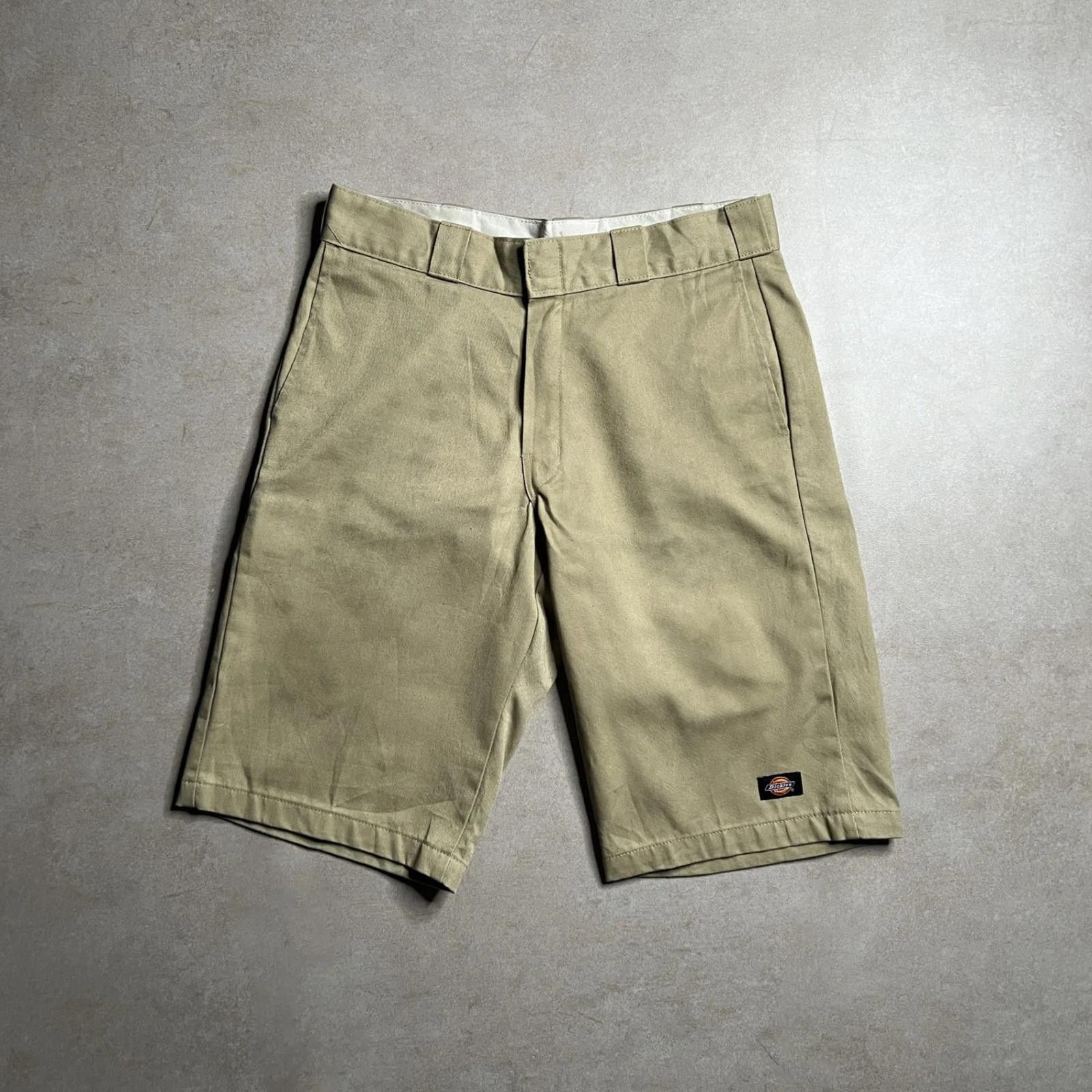 Dickies Vintage Dickies Beige Relaxed Fit Shorts - 32x13 Size US 32 / EU 48 - 1 Thumbnail