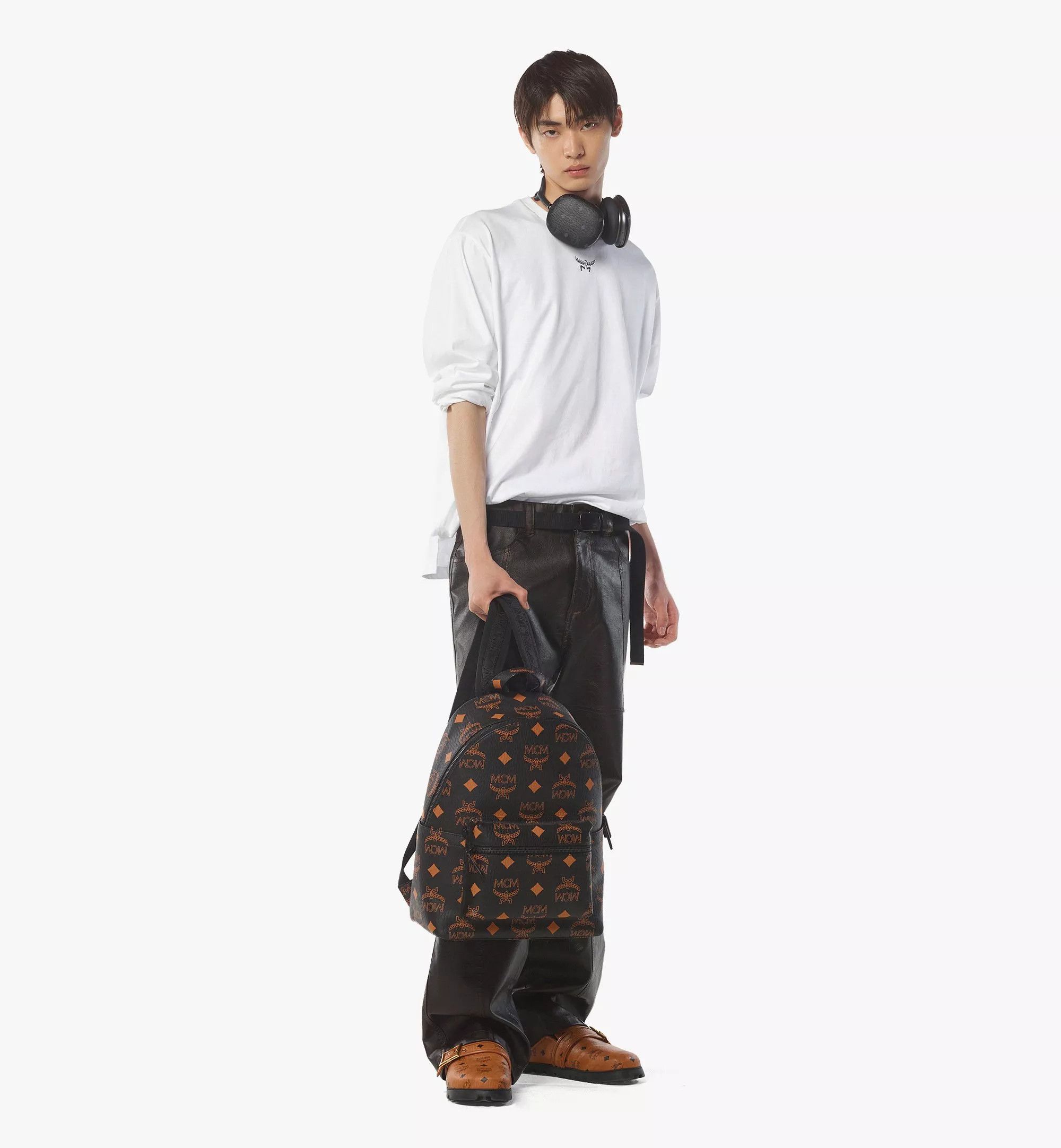 MCM o1mt1gz0125 Size: OS / Unisex Backpack Medium Black/Orange Size ONE SIZE - 2 Thumbnail