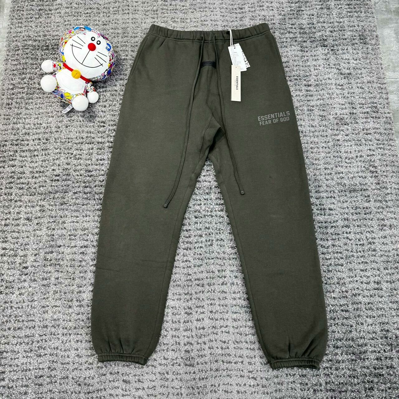 Fear of God fog essentials gray black logo sweatpants Size US 32 / EU 48 - 1 Thumbnail