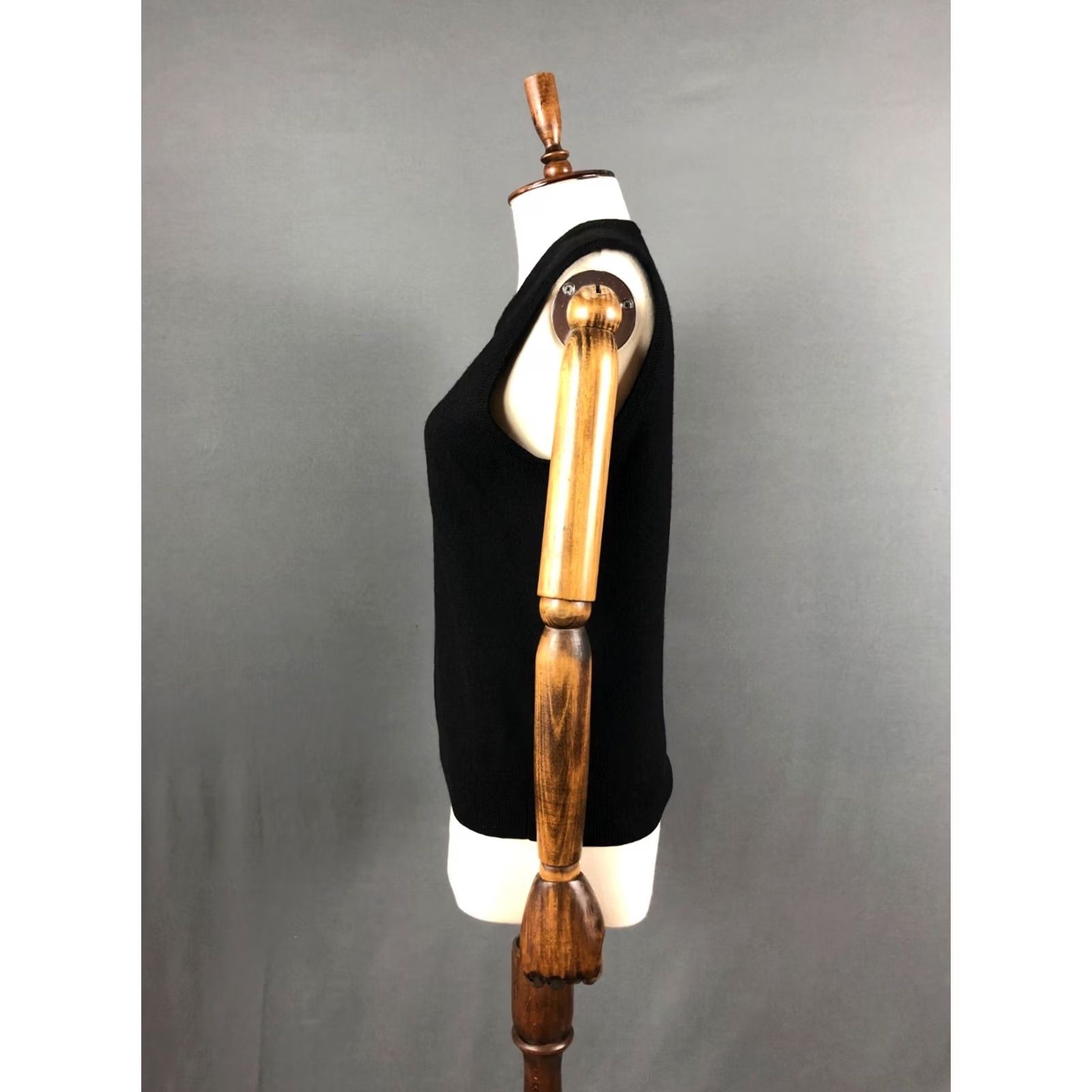 Footjoy FootJoy Women's Vest M Black Wool Casual Golf Vest Size M / US 6-8 / IT 42-44 - 2 Thumbnail