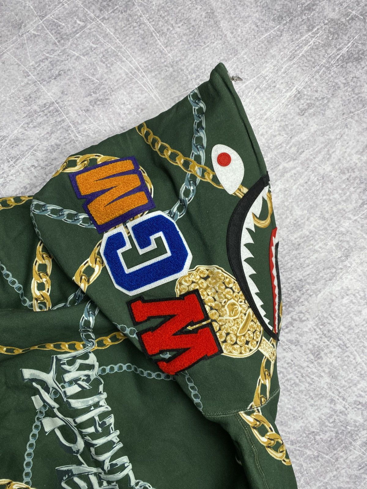 Bape A Bathing Ape Bape Jewels Shark Full Zip Hoodie in Cotton Size US L / EU 52-54 / 3 - 6 Thumbnail