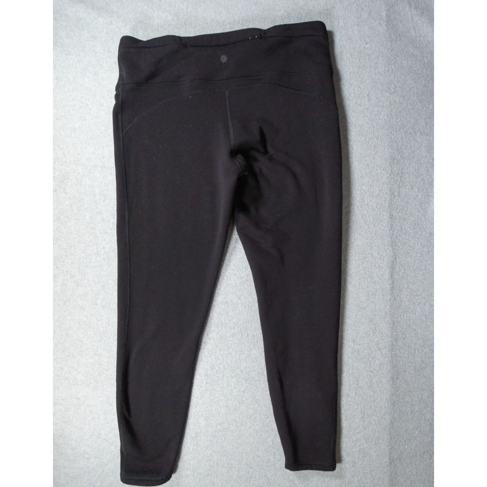 Athleta Athleta Leggings Womens XL Black Fleece Altitude Tight Polartec Stretch Pattern: Solid, Inseam 28 in, Pull On, Activewear, Casual, Outdoor Size 40" / US 18 - 7 Thumbnail