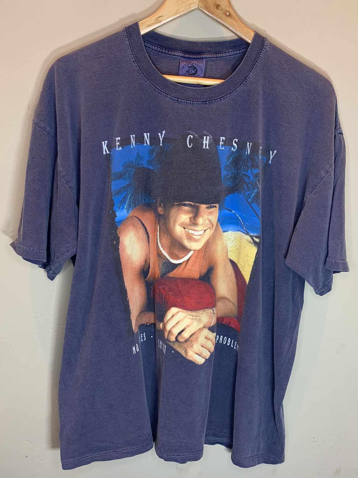 Band Tees *RARE* Vintage Kenny Chesney 2002 Tour Faded Country T-Shirt Size US XL / EU 56 / 4 - 1 Thumbnail