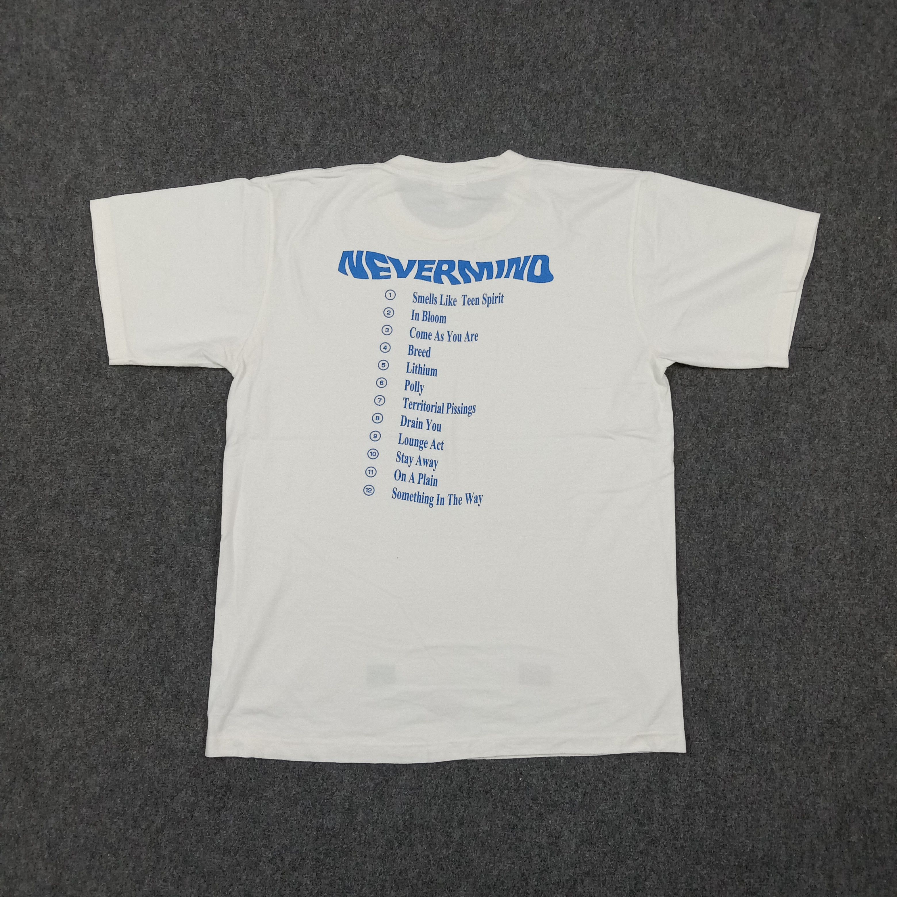 Nirvana Nirvana Nevermind Band 2000s Reprint Tshirt C276N32 Size US M / EU 48-50 / 2 - 5 Thumbnail
