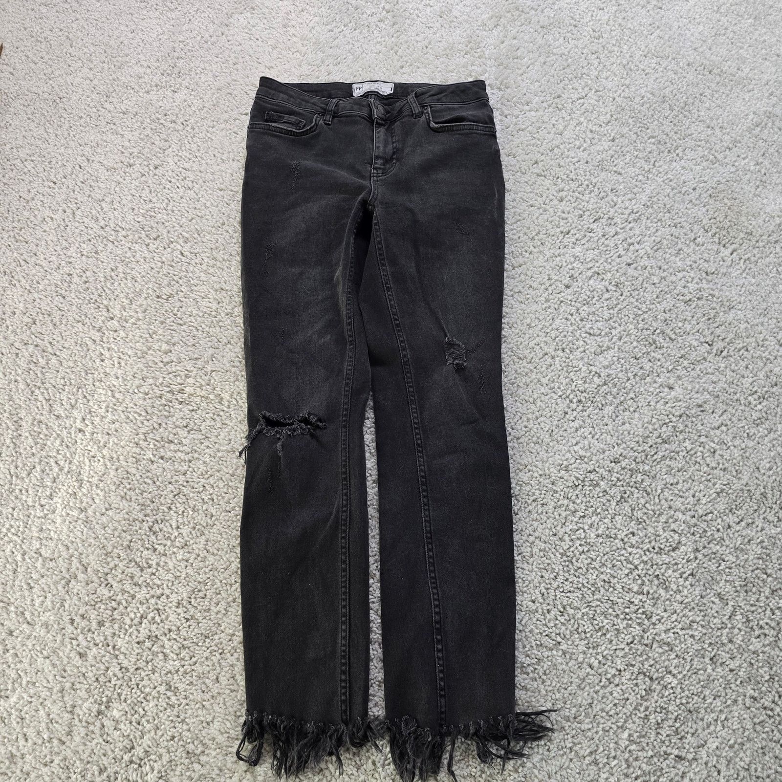 Free People Free People 26 x 26 Black wash Ripped Cuffed Skinny Jeans Size 26" / US 2 / IT 38 - 3 Thumbnail