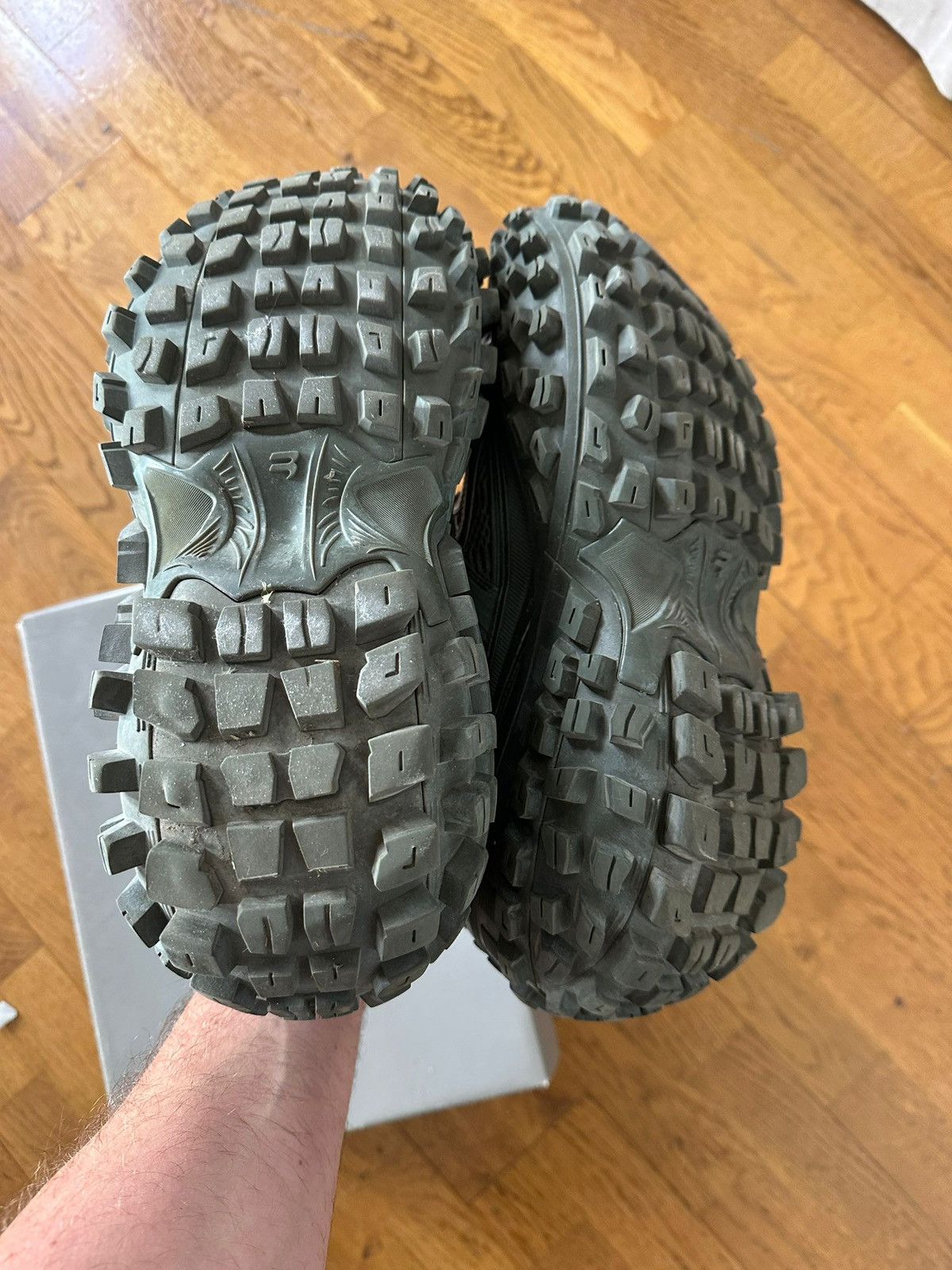 Balenciaga Balenciaha bouncer Size US 10 / EU 43 - 2 Thumbnail