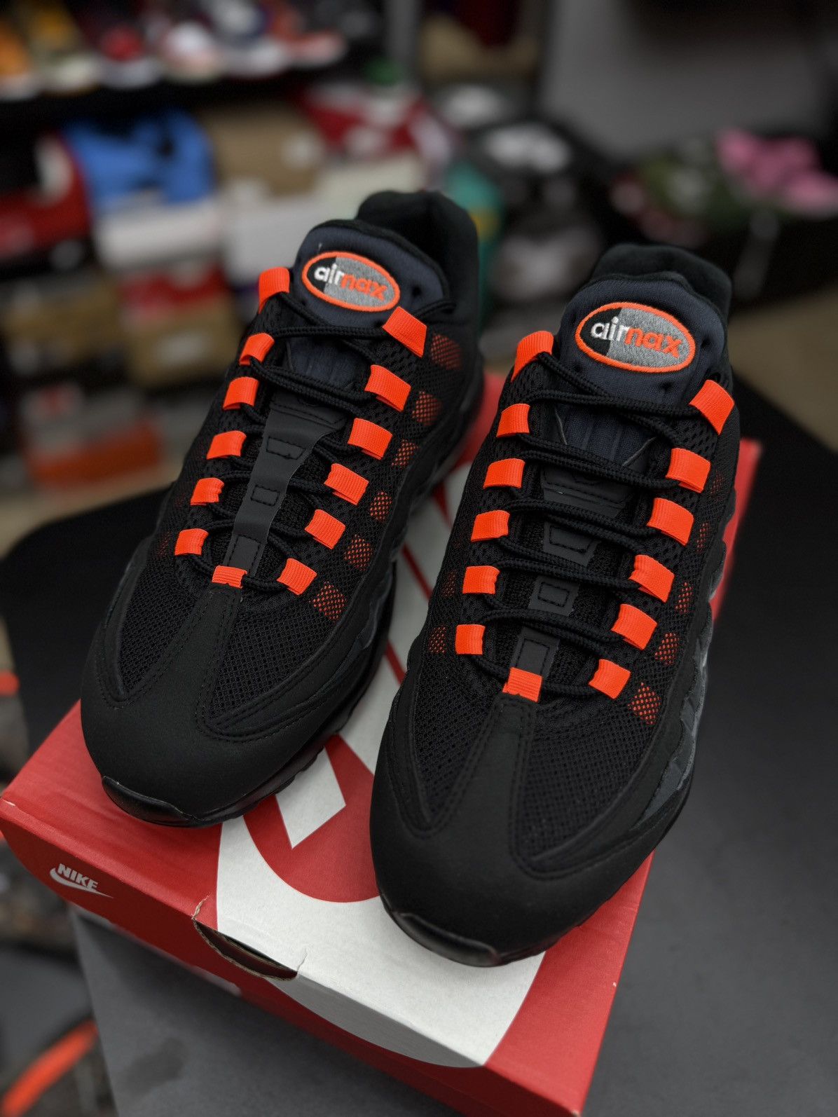 Nike Nike Air Max Black Hyper Crimson Size 10 NEW Size US 10 / EU 43 - 7 Thumbnail