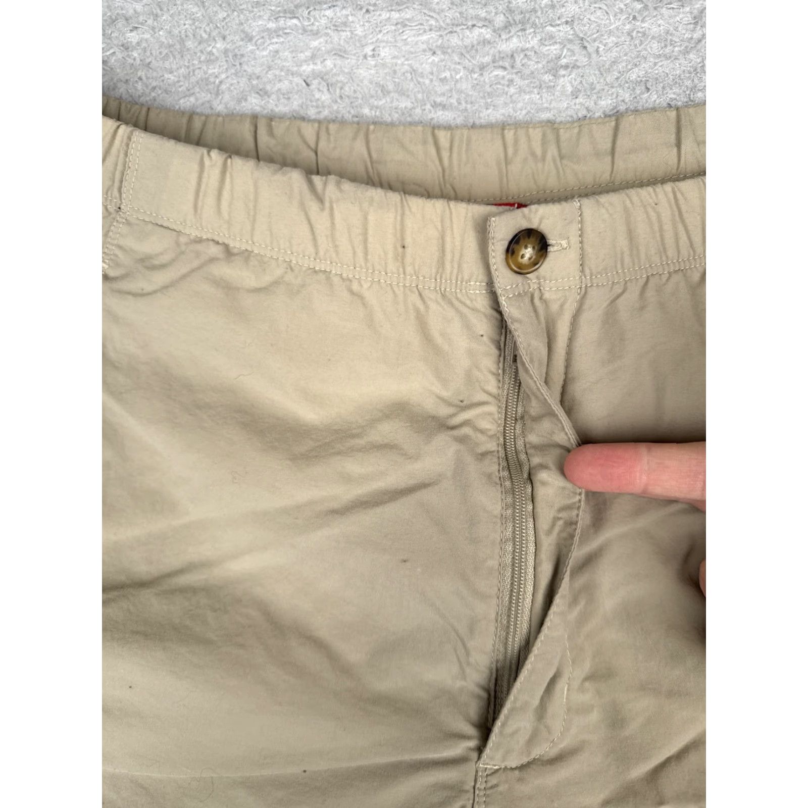 The North Face The North Face Shorts Womens Medium Beige Utility Nylon Hiking Zip Pockets Hike Size 32" / US 10 / IT 46 - 6 Thumbnail