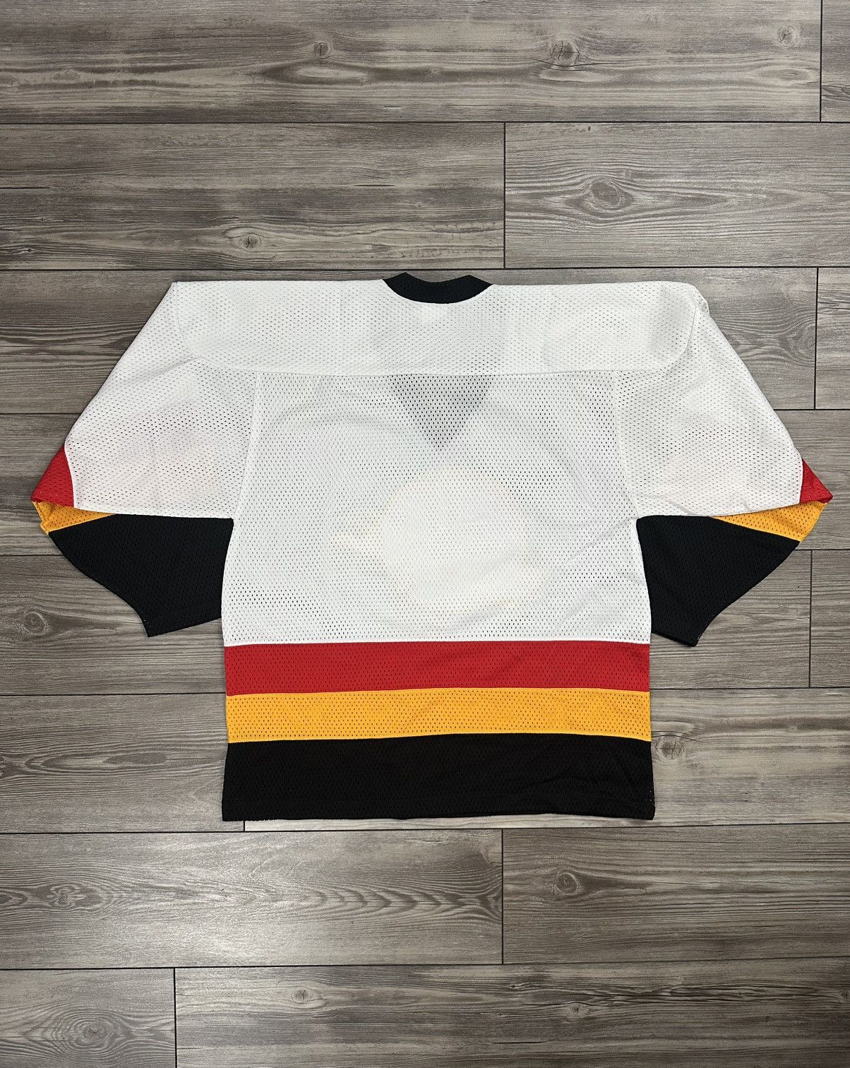 NHL Vintage 90’s NHL Vancouver Canucks Flying Skate CCM Jersey Size US M / EU 48-50 / 2 - 2 Thumbnail