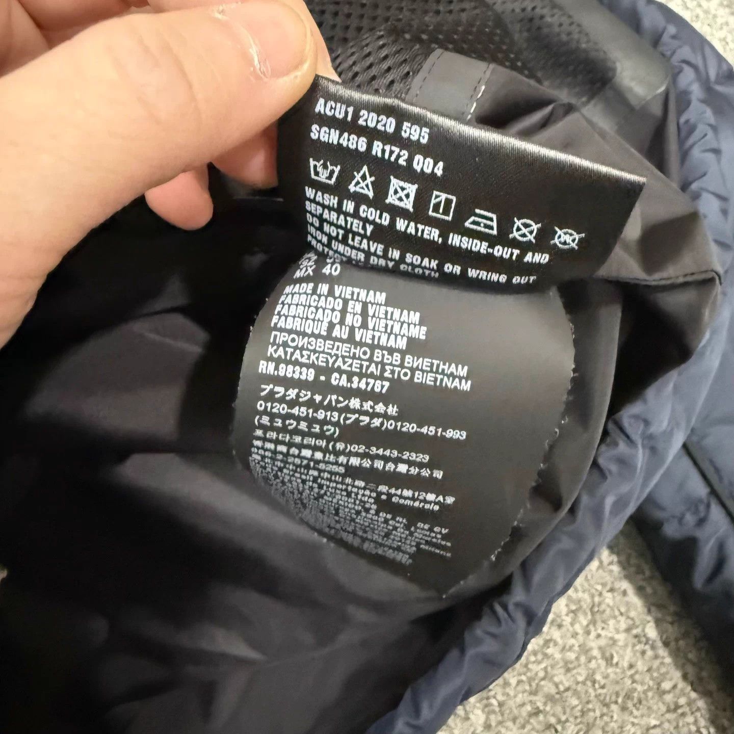 Prada Prada navy blue tri-logo down jacket 50 95 new Size US M / EU 48-50 / 2 - 5 Thumbnail