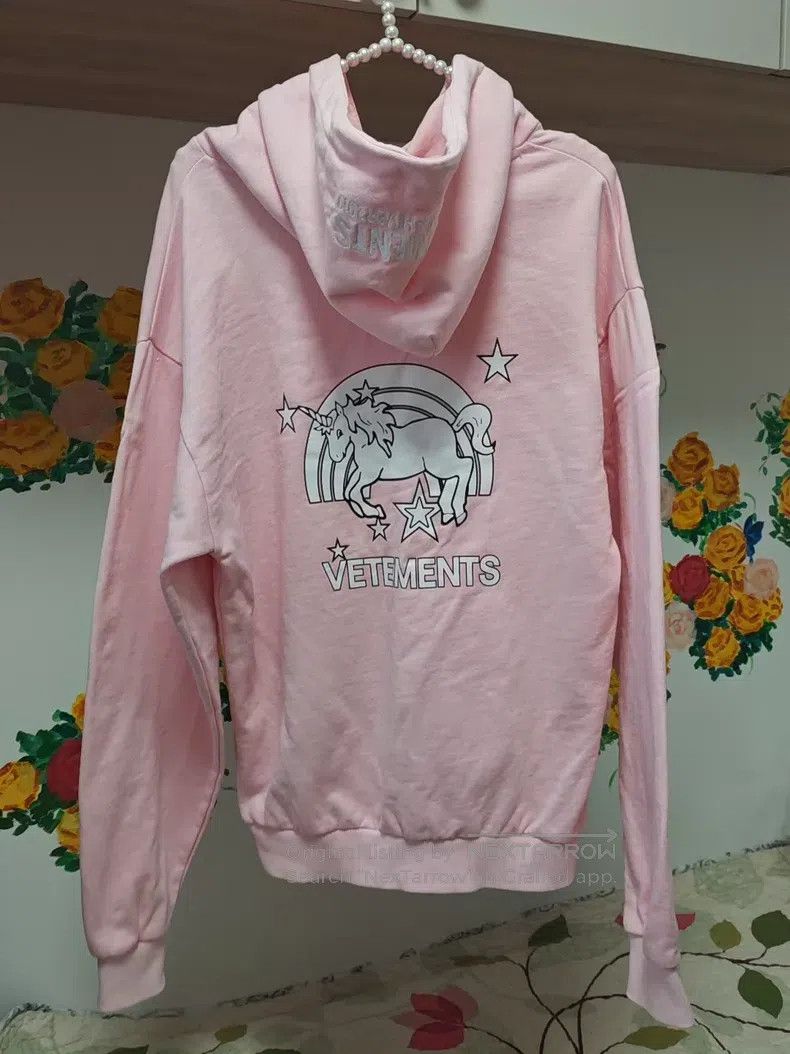 Vetements VETEMENTS Pink unicorn hooded sweatshirt Size US S / EU 44-46 / 1 - 6 Thumbnail
