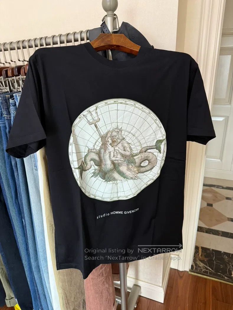 Givenchy Givenchy XS Size A0144 Poseidon Print Black Apparel Size US XS / EU 42 / 0 - 1 Thumbnail