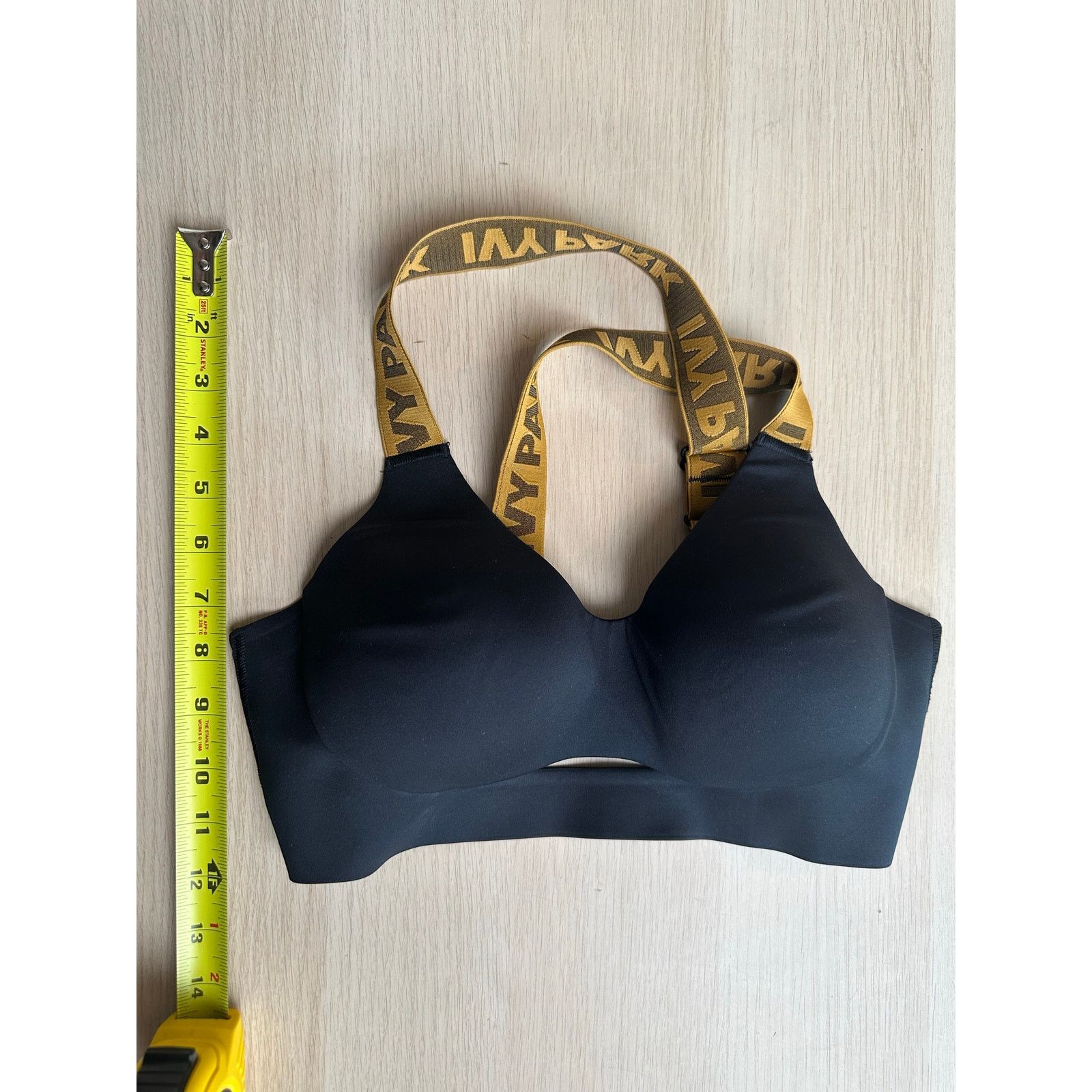 Ivy Park Adidas x Ivy Park Black and Gold Sports Bra - Size S - Mint Size S / US 4 / IT 40 - 4 Thumbnail
