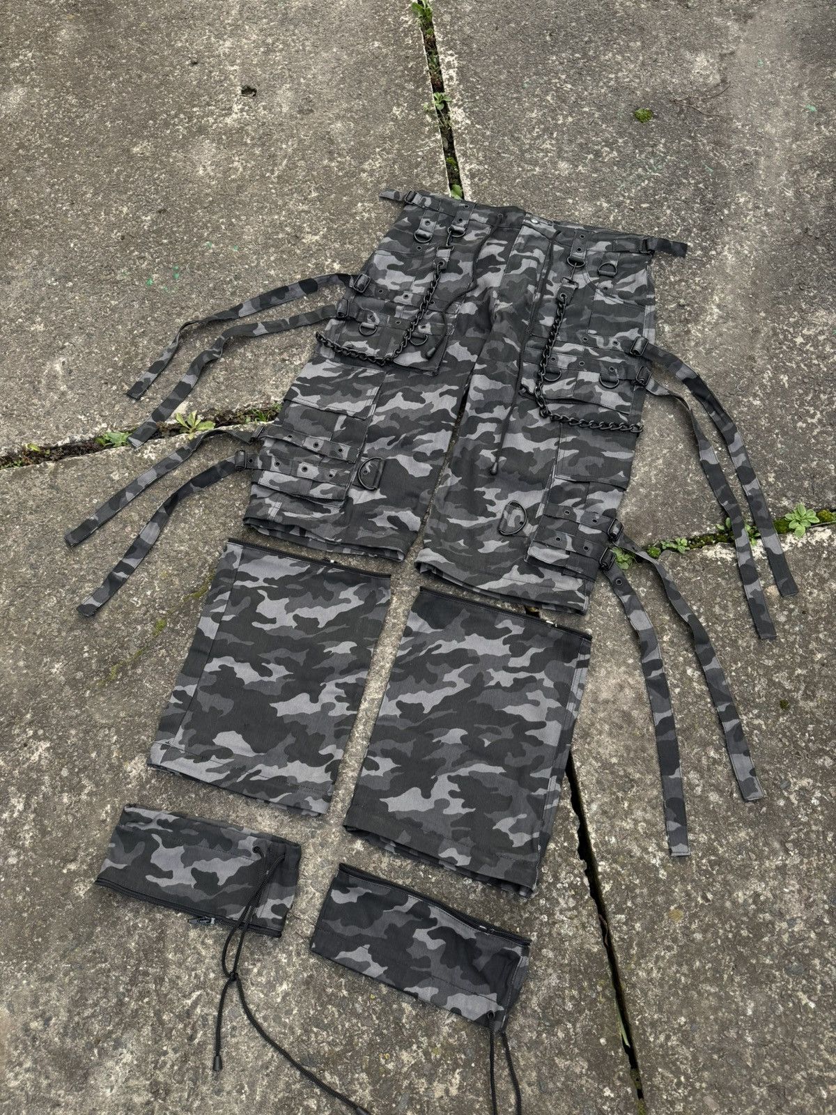 Japanese Brand 🔥VERY RARE GOTHICANA BY EMP AVANT GARDE BONDAGE CARGO PANTS🔥 Size US 34 / EU 50 - 20 Thumbnail