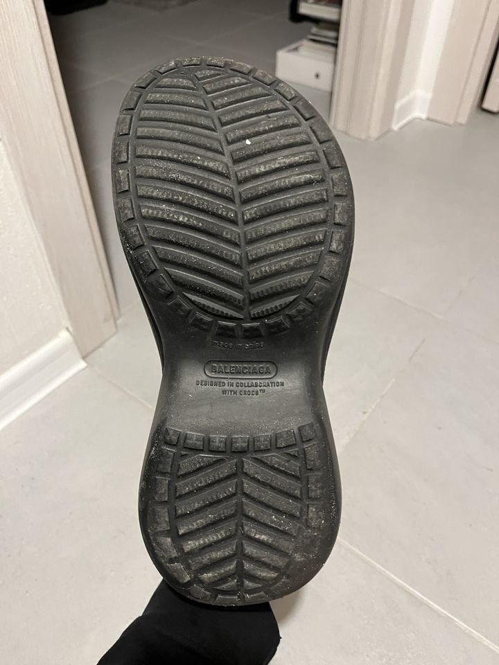 Balenciaga × Crocs Balenciaga x Crocs Men's Black Clog Boots Size US 9.5 / EU 42-43 - 8 Thumbnail
