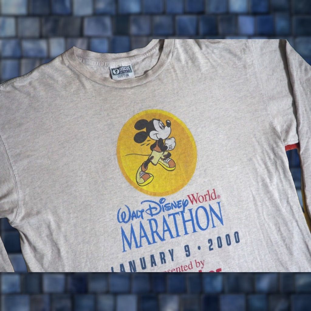 Disney VTG Disney T-Shirt Mens XL Long Sleeve Mickey Gray 2000s Walt Disney World Marathon Graphic Tee Size US XL / EU 56 / 4 - 1 Thumbnail