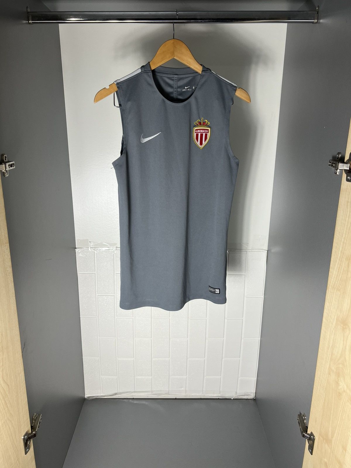 Nike VINTAGE NIKE FC AS MONACO FRANCE RETRO SOCCER JERSEY Y2K 90s Size US S / EU 44-46 / 1 - 8 Thumbnail