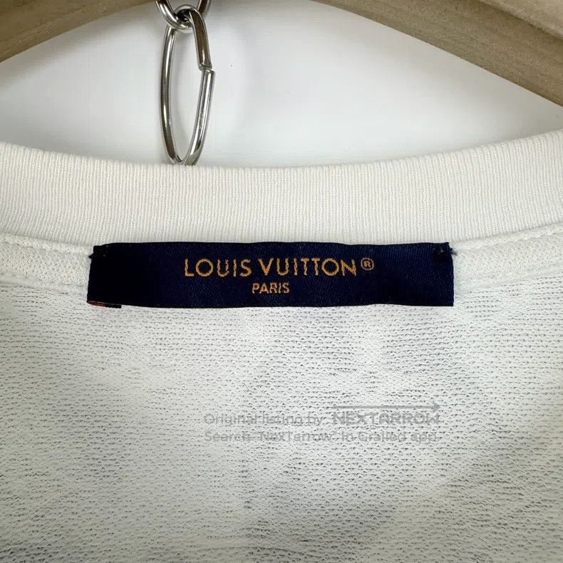 Louis Vuitton Louis Vuitton White plant and flower ink dark pattern pres Size US S / EU 44-46 / 1 - 4 Thumbnail