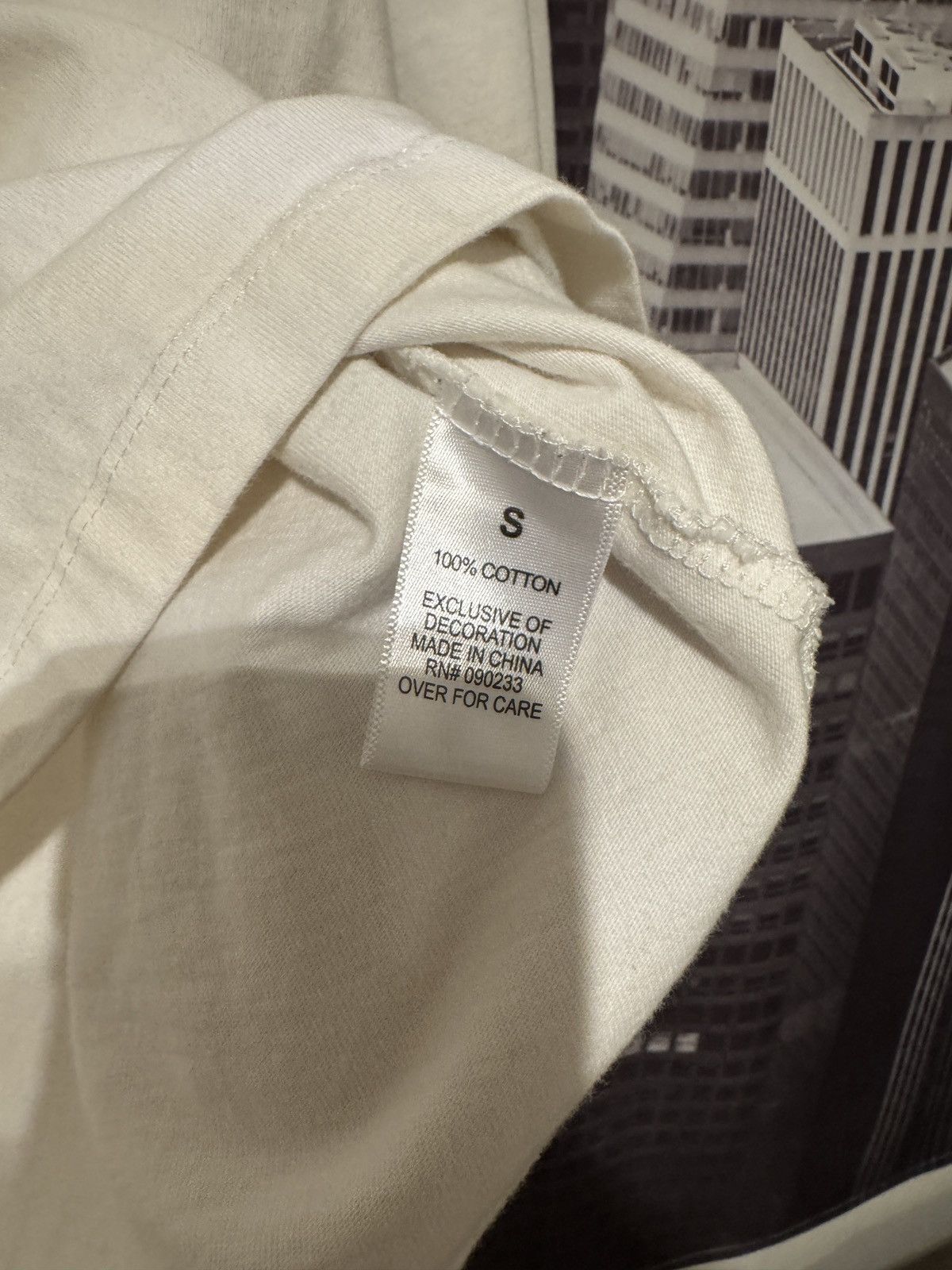 Fear of God 🔥Fear of God Essentials FW19 L/S Photo T-shirt SZ Sm White Size US M / EU 48-50 / 2 - 5 Thumbnail