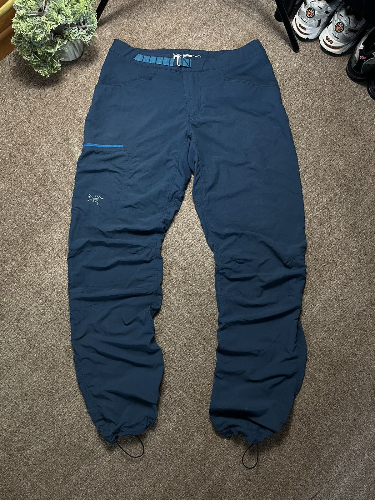 image of Arcteryx x Vintage Arc’Teryx Gorpcore Y2K Nylon Pants in Blue, Men's (Size 32)