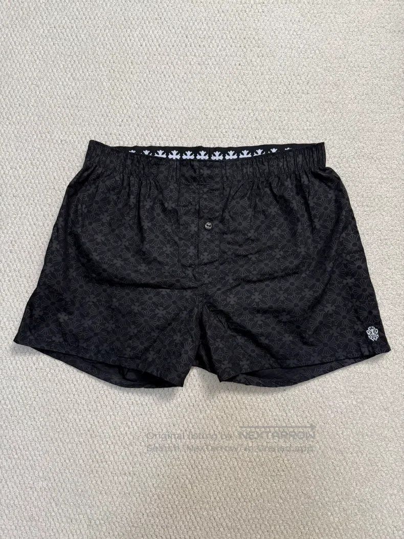 Chrome Hearts CHROME HEARTS Size XL Black striped shorts and beach pants Size US 33 - 1 Thumbnail