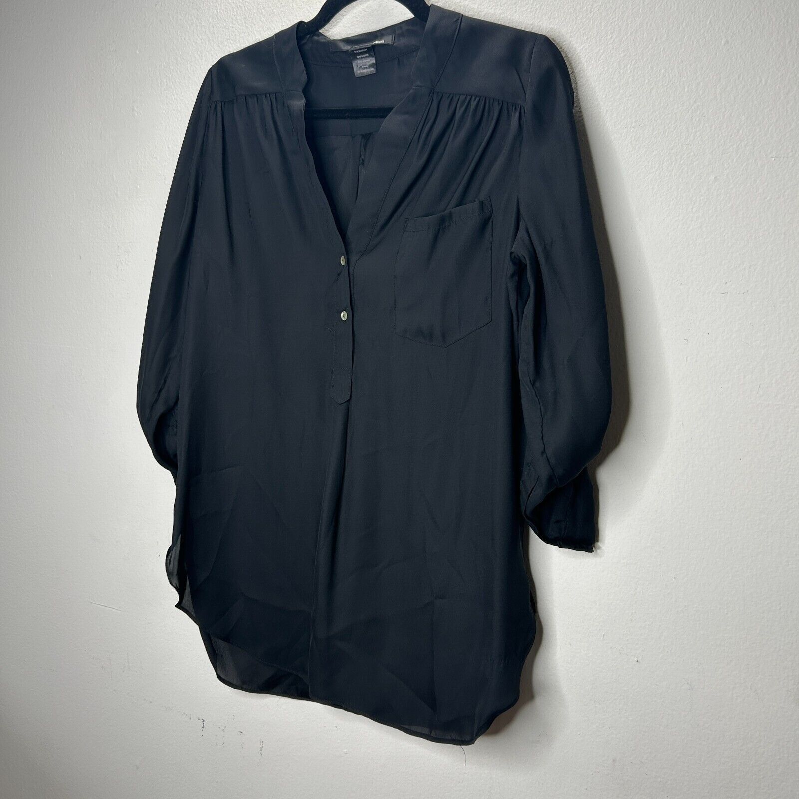 Other Ellison Black Satin V-Neck Button Long Sleeve Blouse S Size S / US 4 / IT 40 - 2 Thumbnail