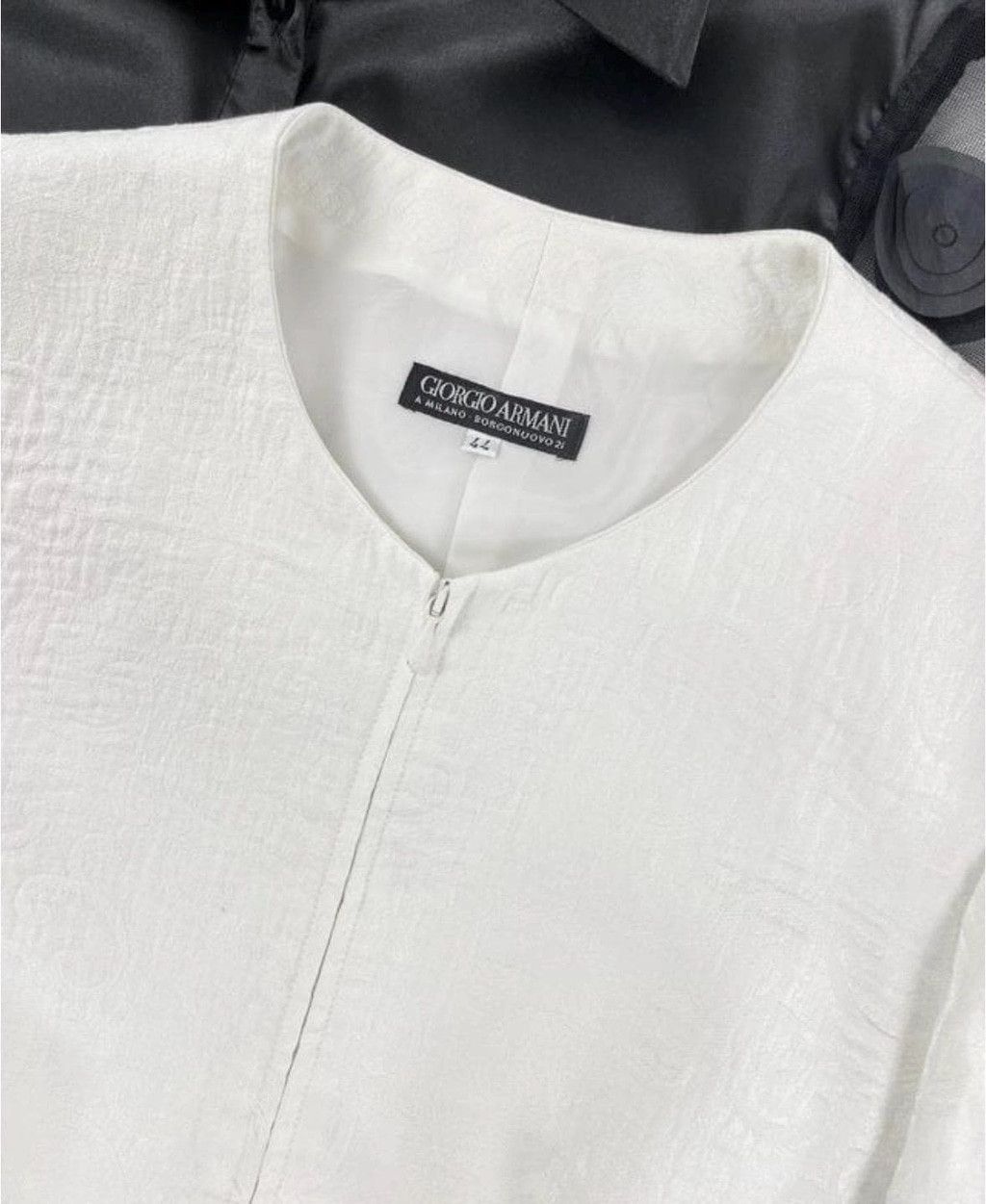 Giorgio Armani Giorgio Armani Vintage White Textured Peplum Blazer Size M / US 6-8 / IT 42-44 - 2 Thumbnail