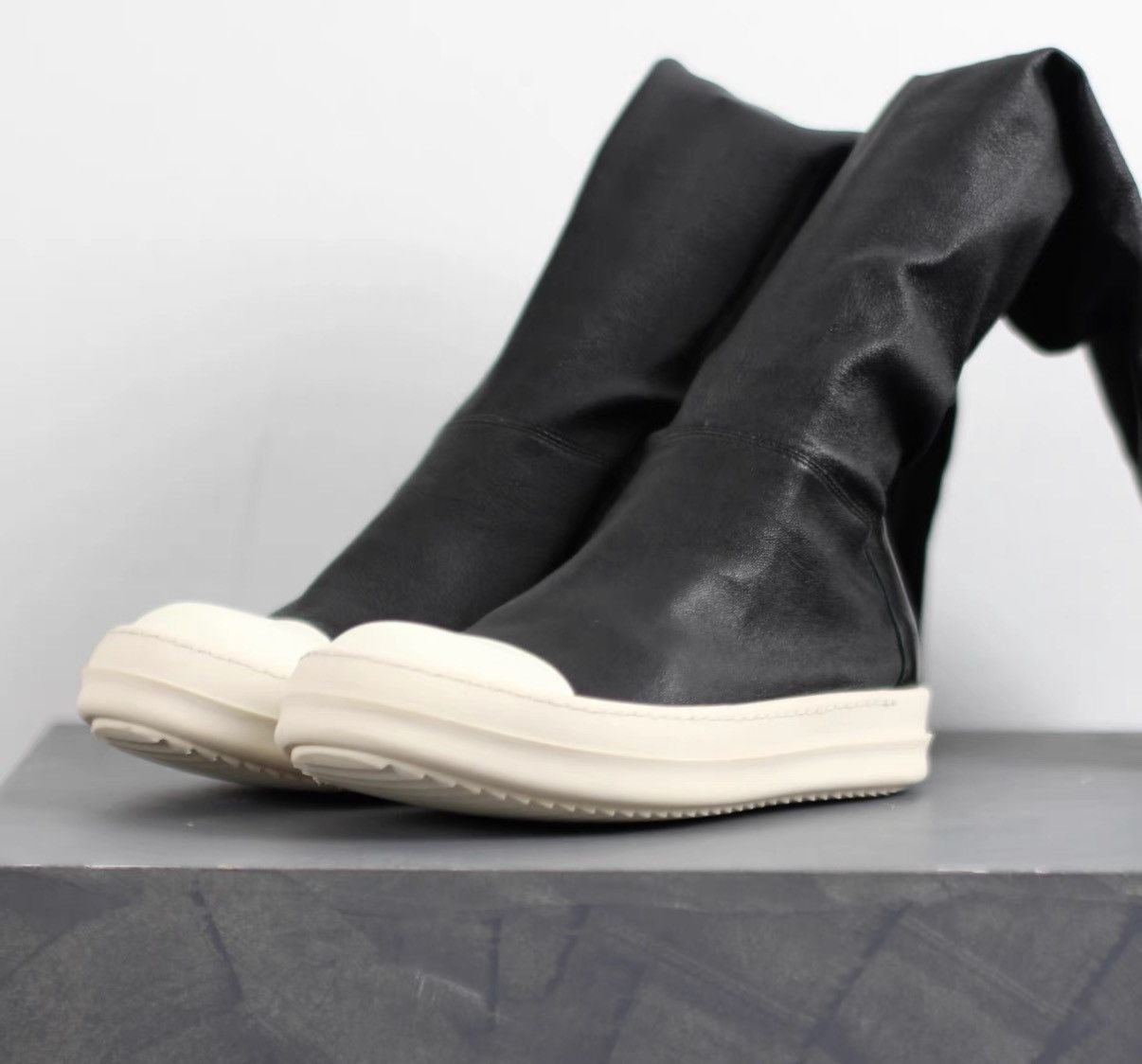 Rick Owens Rick Owens Mainline Stretch Lambskin "Goddess" Boots Size US 5 / IT 35 - 2 Thumbnail