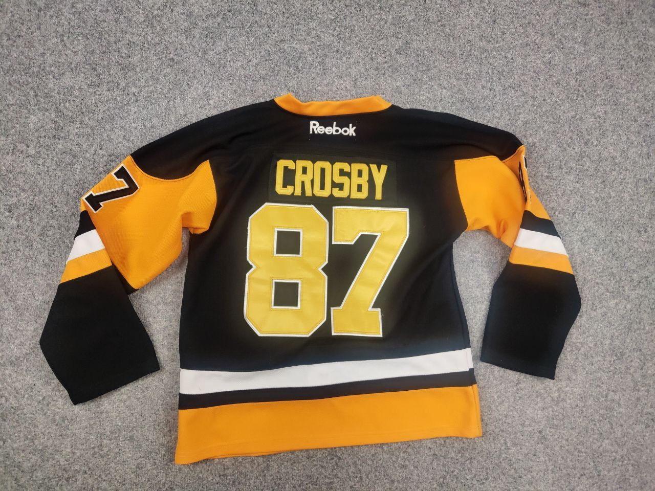 NHL Vintage Reebok NHL CCM Penguins Crosby Stitched Hocke Jersey Size US S / EU 44-46 / 1 - 10 Thumbnail