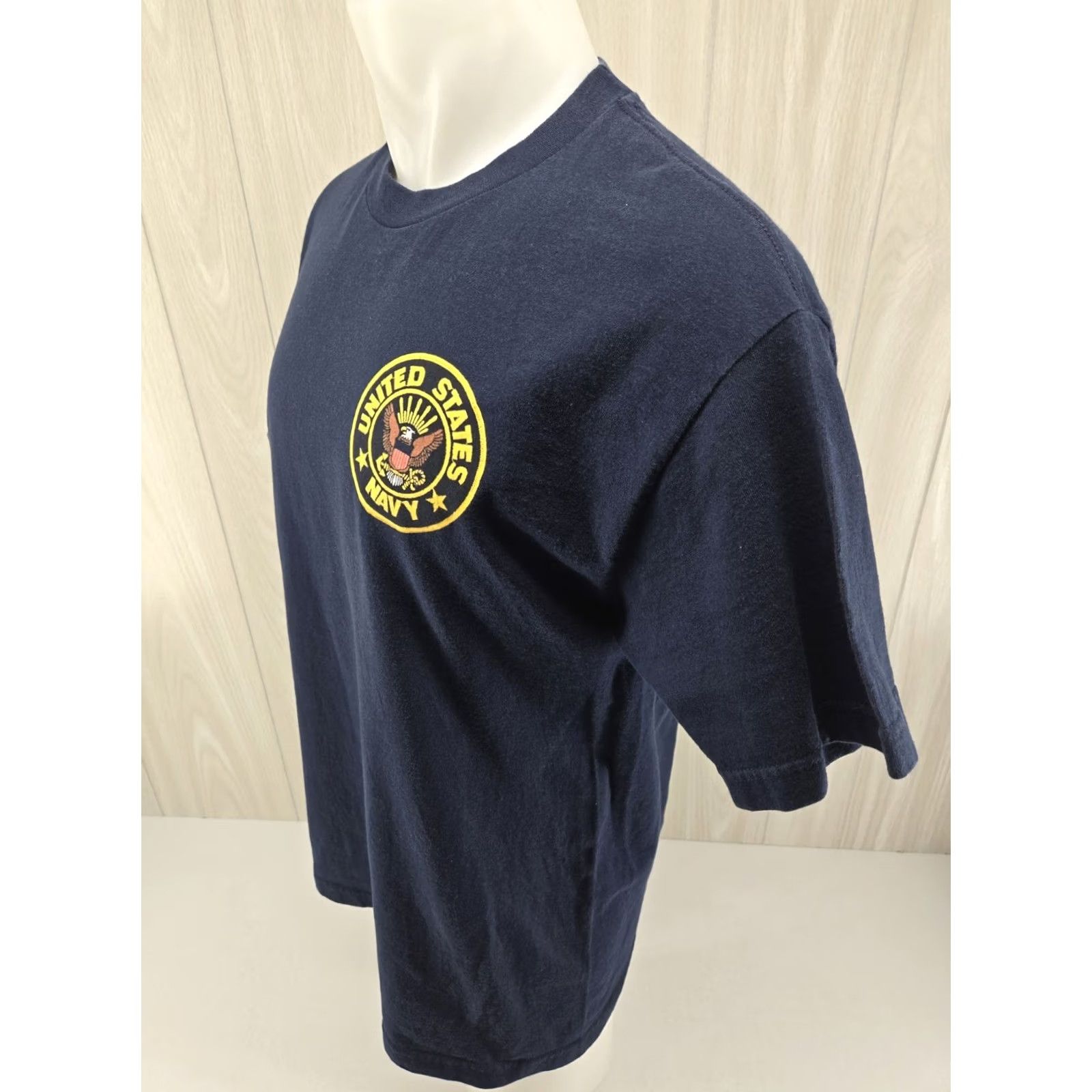 Vintage VINTAGE United States Navy T-Shirt Men’s Sz L Blue American Flag Y2K Made In USA Shirt Mens Large Blue USA Flag Graphic Print Crew Neck Short Sleeve Size US L / EU 52-54 / 3 - 5 Thumbnail
