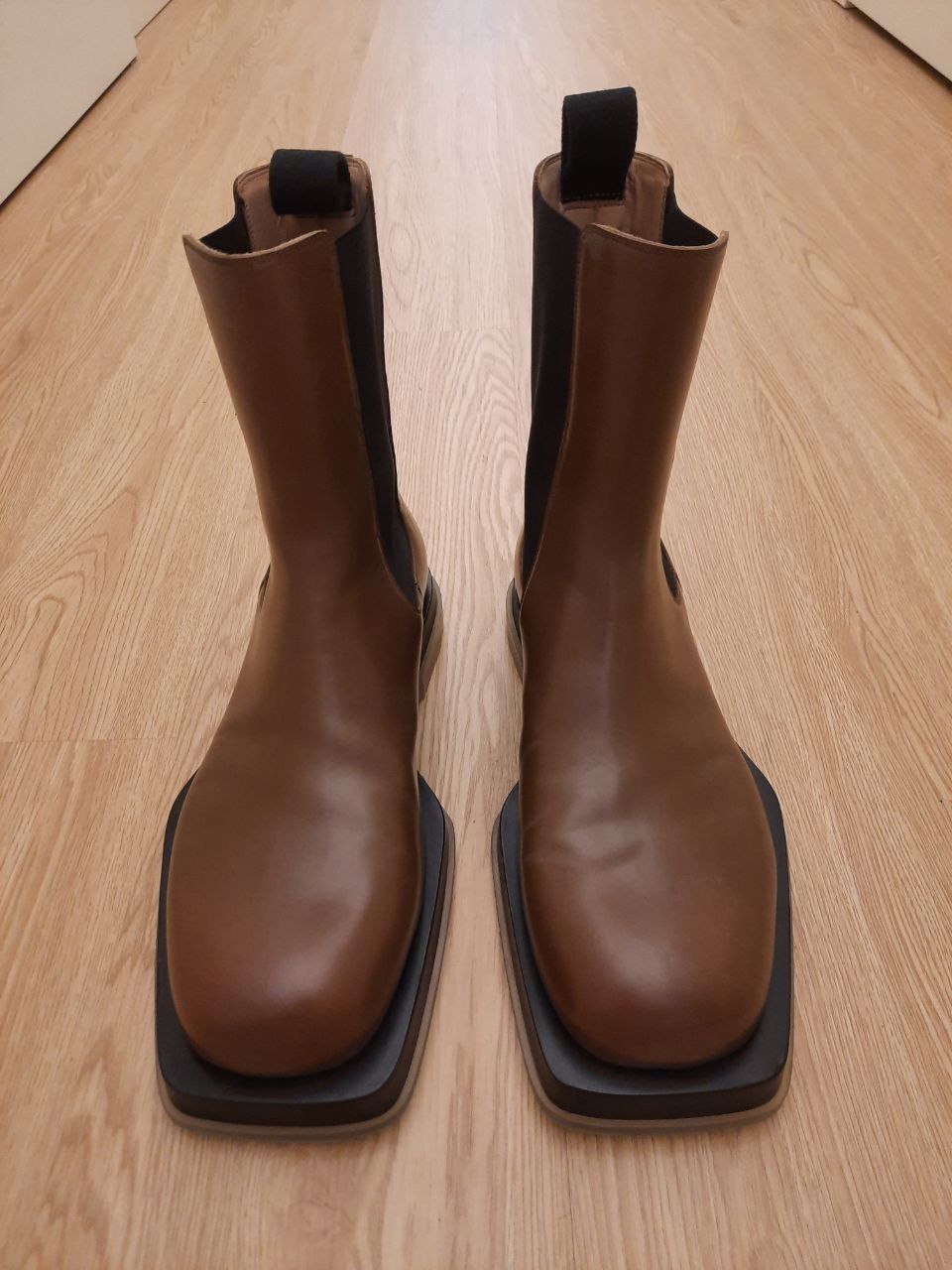 Bottega Veneta Brown Lug Chelsea Boots Size US 9 / EU 42 - 1 Thumbnail