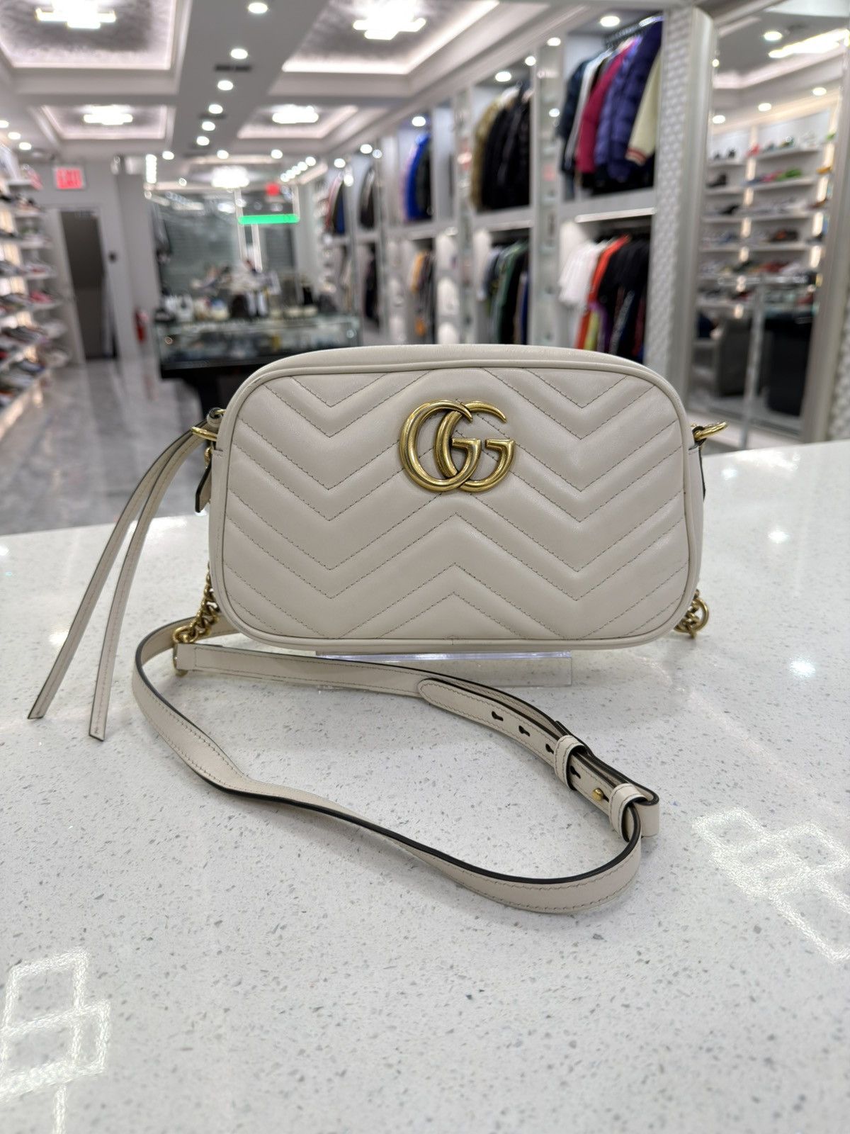 Gucci Gucci Marmont Small Camera Bag Shoulder Size ONE SIZE - 1 Thumbnail