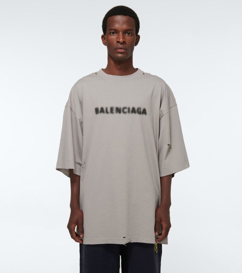 Balenciaga Balenciaga blurred logo distressed tee Size US XXS / EU 40 - 11 Thumbnail