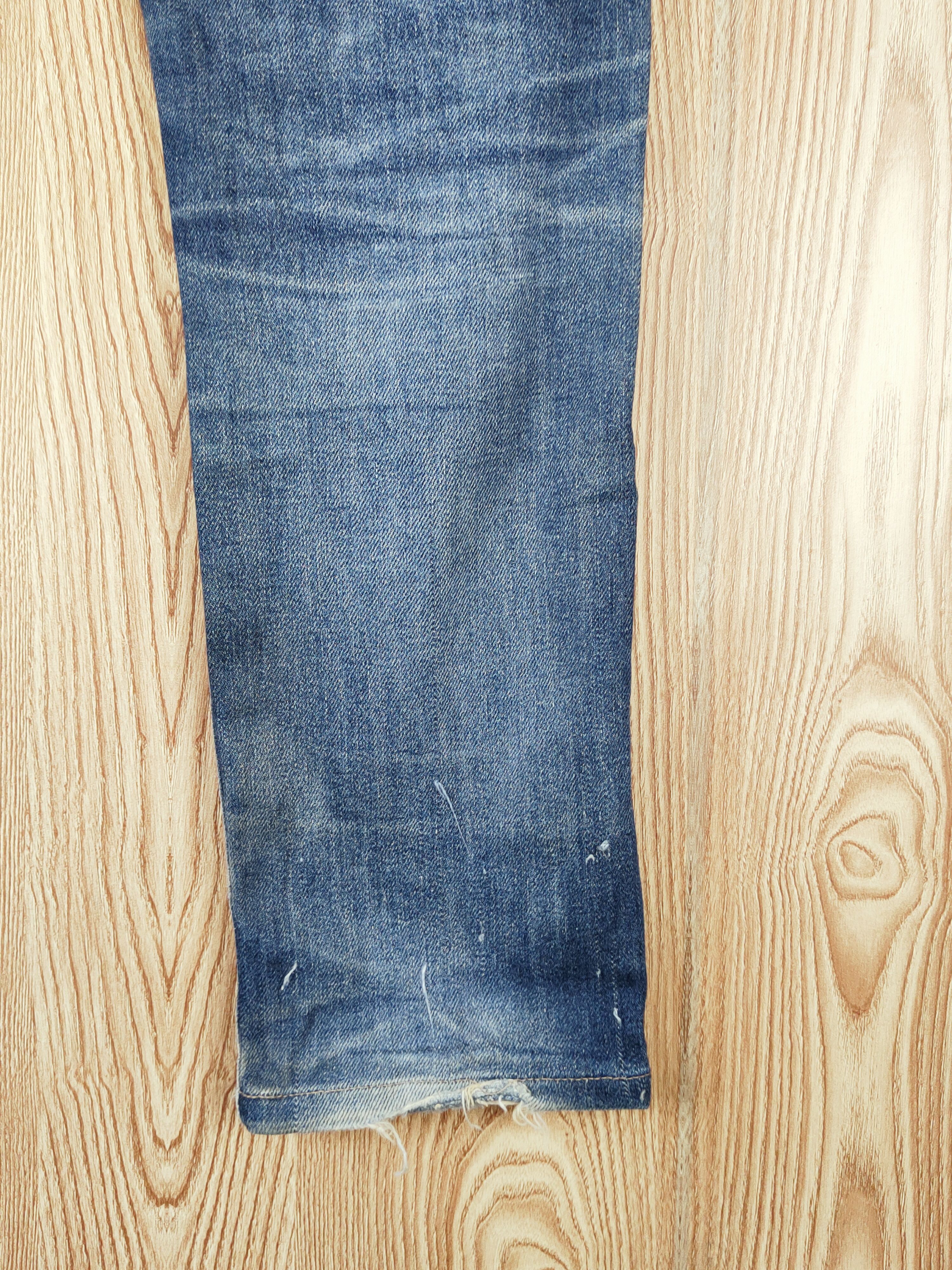 Japanese Brand Uniqlo fabric by kaihara Distressed Ripped Jeans #W940 Size US 33 - 11 Thumbnail