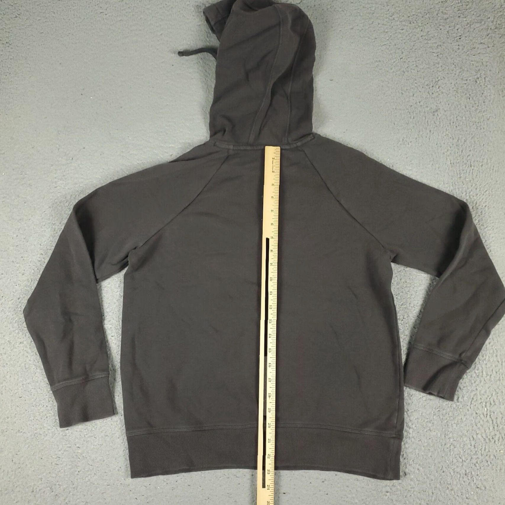 Under Armour Under Armour Hoodie Womens Small Gray Pullover Sweatshirt Mock Neck Pocket Logo Activewear, Casual, Workwear Womens S Gray Pullover Hoodie Size S / US 4 / IT 40 - 6 Thumbnail
