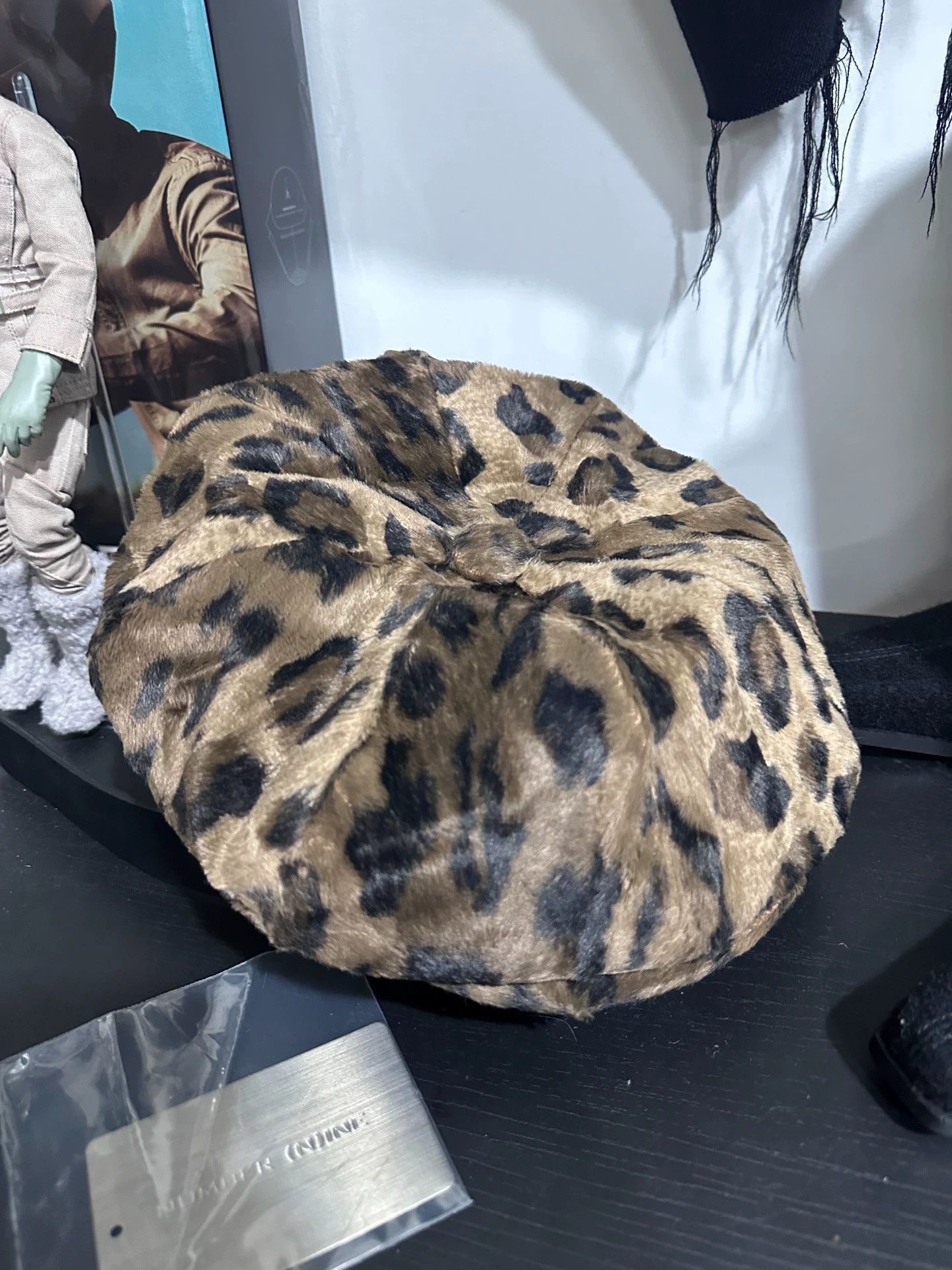 Number (N)ine Leopard Print Faux Fur Beret Hat Size ONE SIZE - 1 Thumbnail
