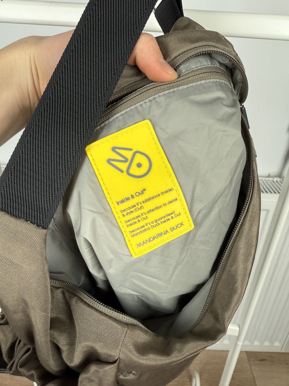 Japanese Brand × Mandarina Duck Very Rare Mandarina Duck Messenger Bag Vintage Faded Y2K Size ONE SIZE - 12 Thumbnail