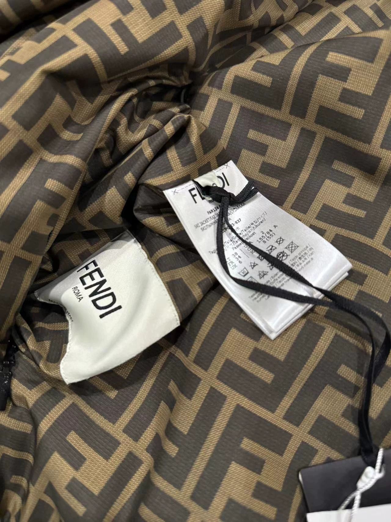 Fendi Fendi Ski Collection 2-Sided Down Jacket Size 38 New Unworn Size XS / US 0-2 / IT 36-38 - 6 Thumbnail