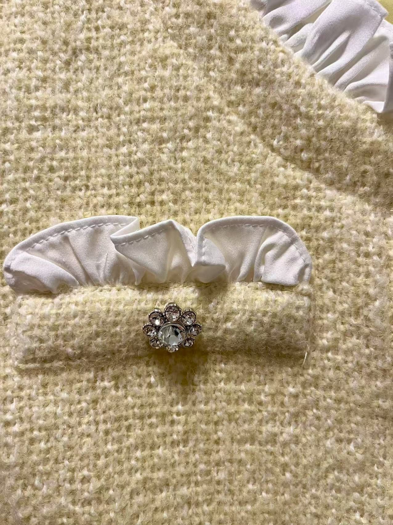 Other Cream Tweed Jacket with Ruffle Trim & Crystal Buttons Size S / US 4 / IT 40 - 4 Thumbnail