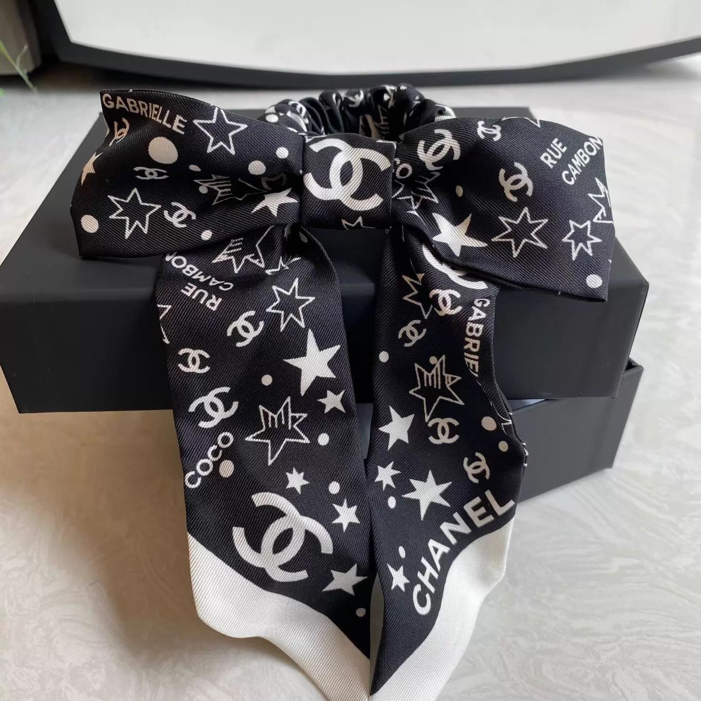Chanel CHANEL Classic Black & White CC Star Bow Hair Tie Size ONE SIZE - 7 Thumbnail