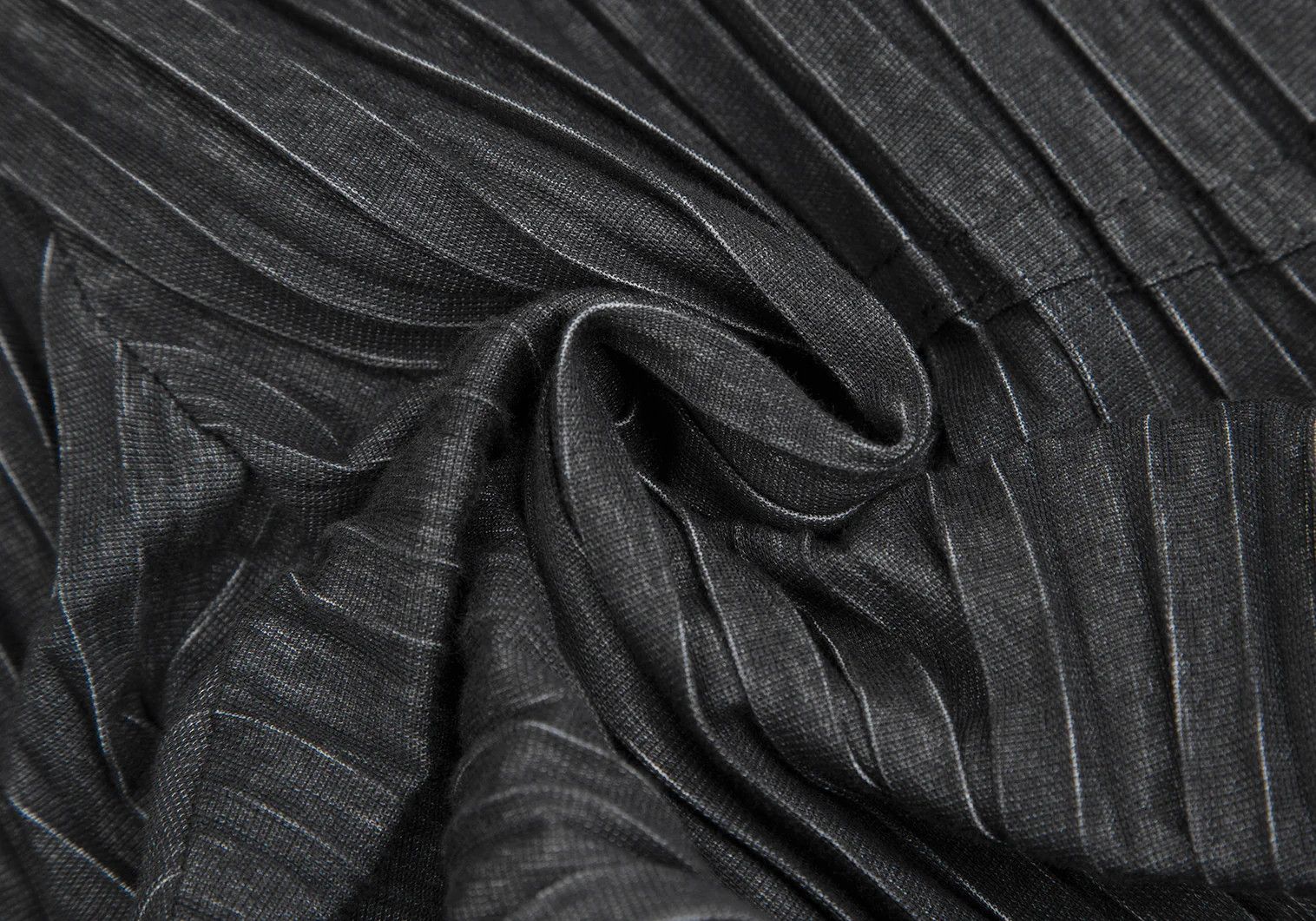 Issey Miyake Fabric Print Pleats Pants in Black, Size 4 Size US 36 / EU 52 - 10 Thumbnail
