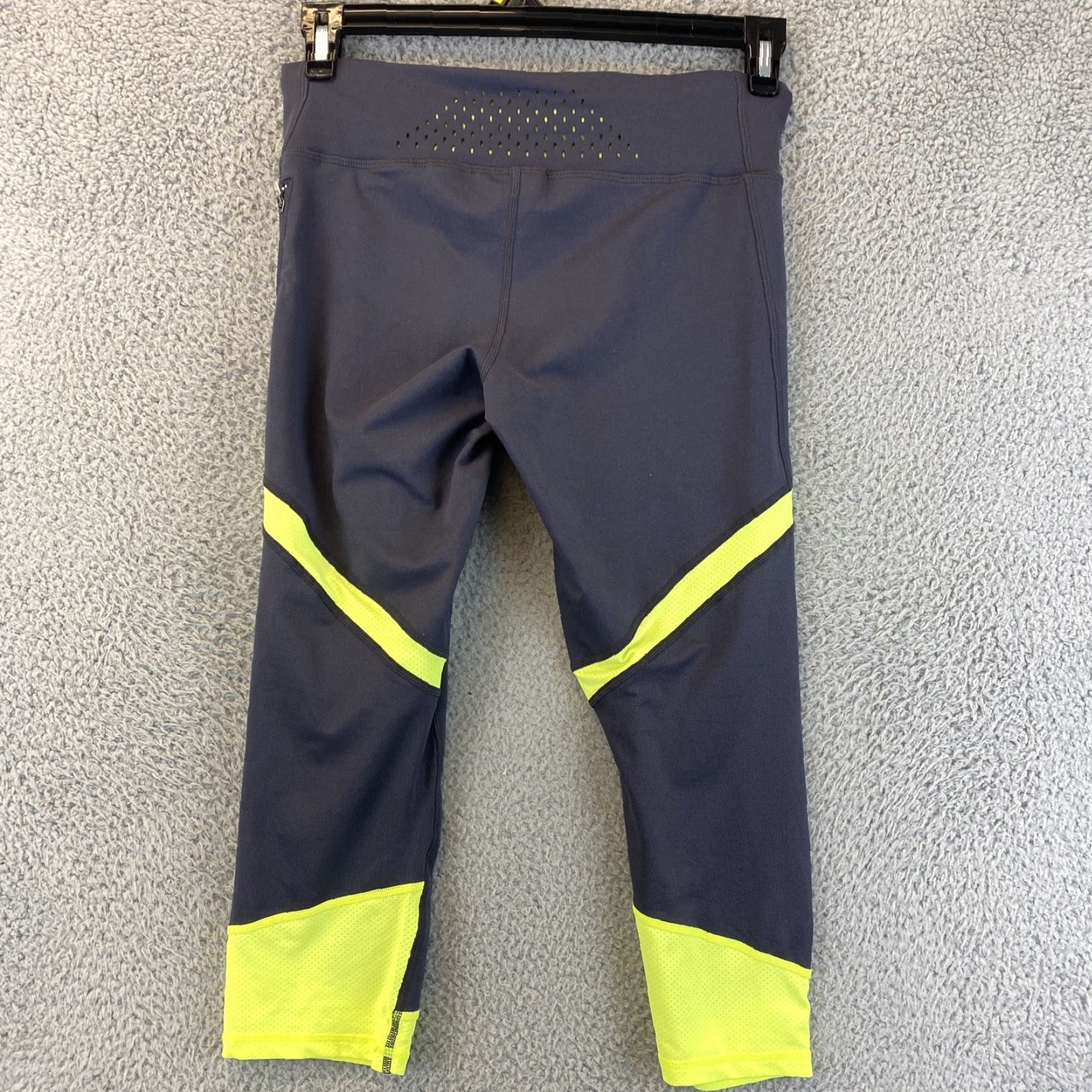 Champion C9 by Champion Women's Yoga Pants Size M Gray Cropped / 58-12 Size 32" / US 10 / IT 46 - 6 Thumbnail