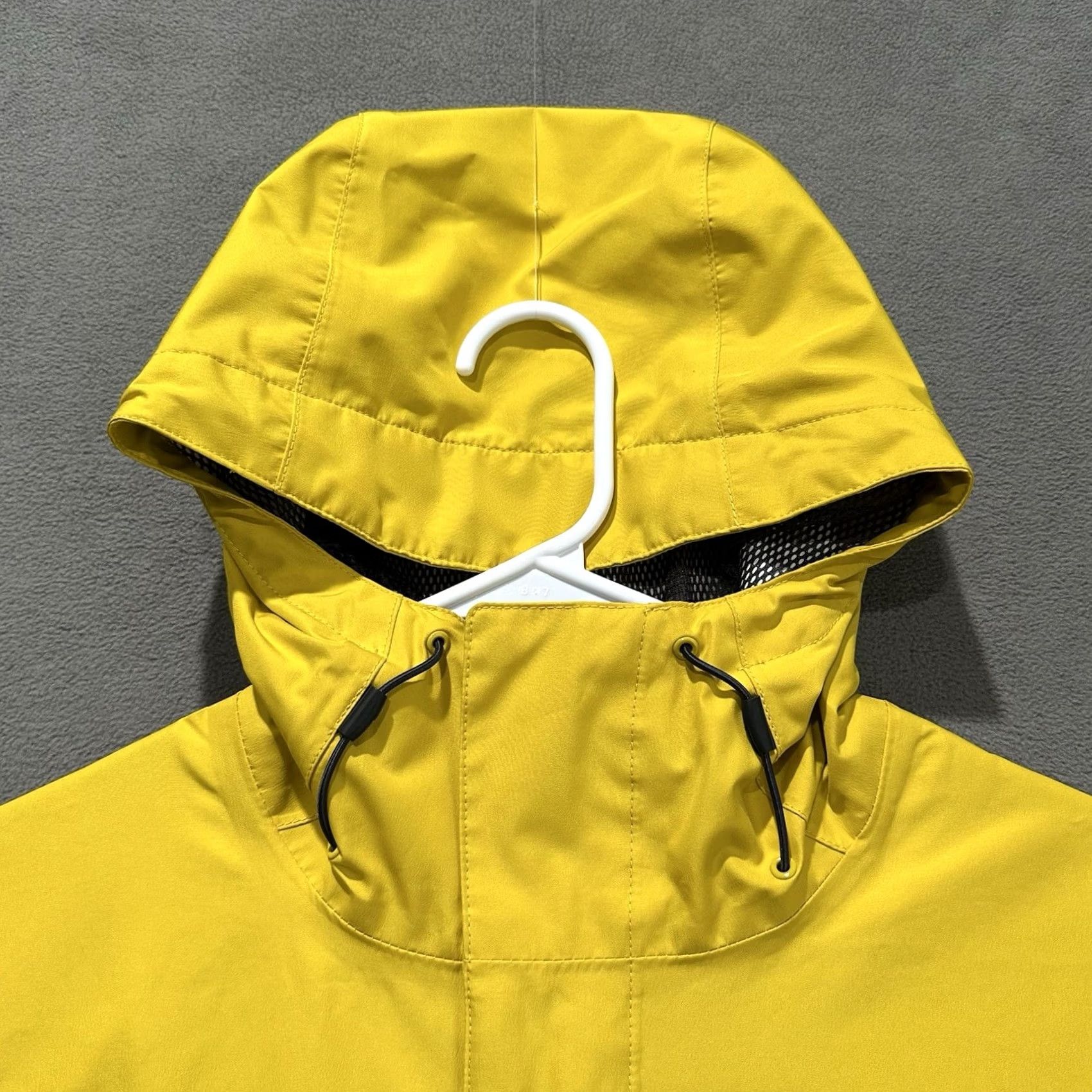 Helly Hansen Helly Hansen Seven J Rain Jacket Mens Small Yellow Helly Tech Protection Jacket Size US S / EU 44-46 / 1 - 6 Thumbnail