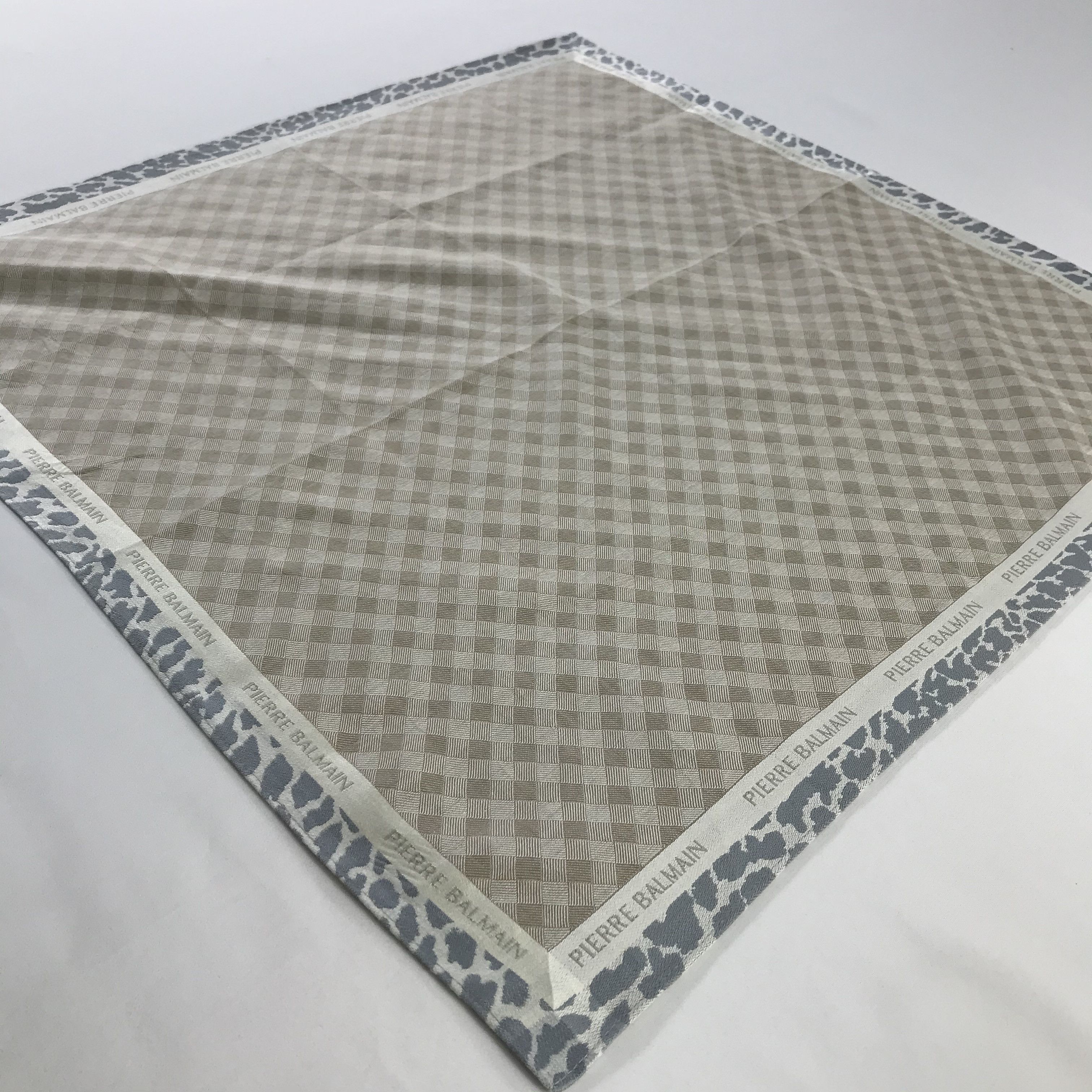 Pierre Balmain × Vintage Pierre Balmain Bandana / Handkerchief / Neckerchief - S878 Size ONE SIZE - 2 Thumbnail