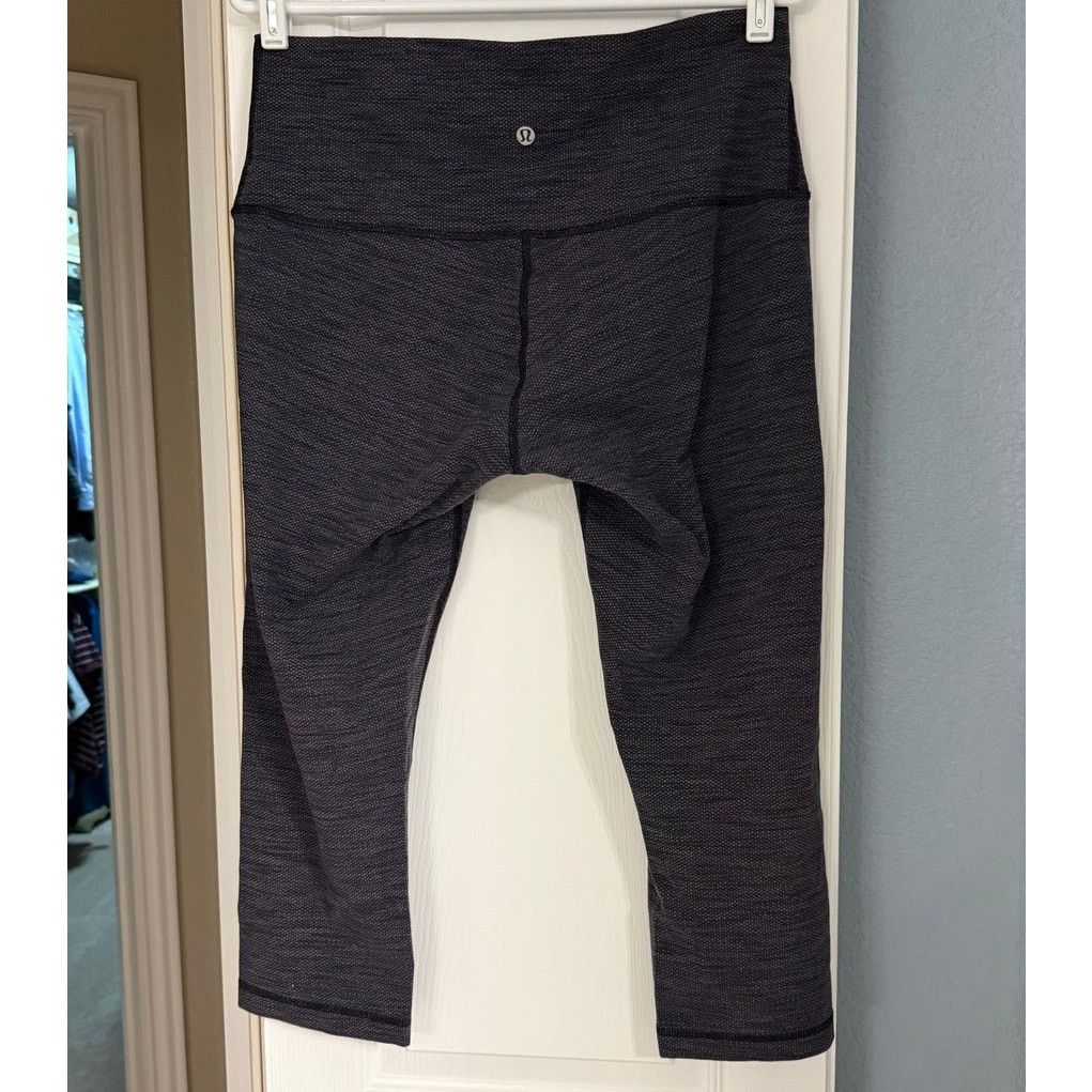 Lululemon Lululemon Wunder Under Cropped Leggings - Gently Used Size 34" / US 12 / IT 48 - 4 Thumbnail