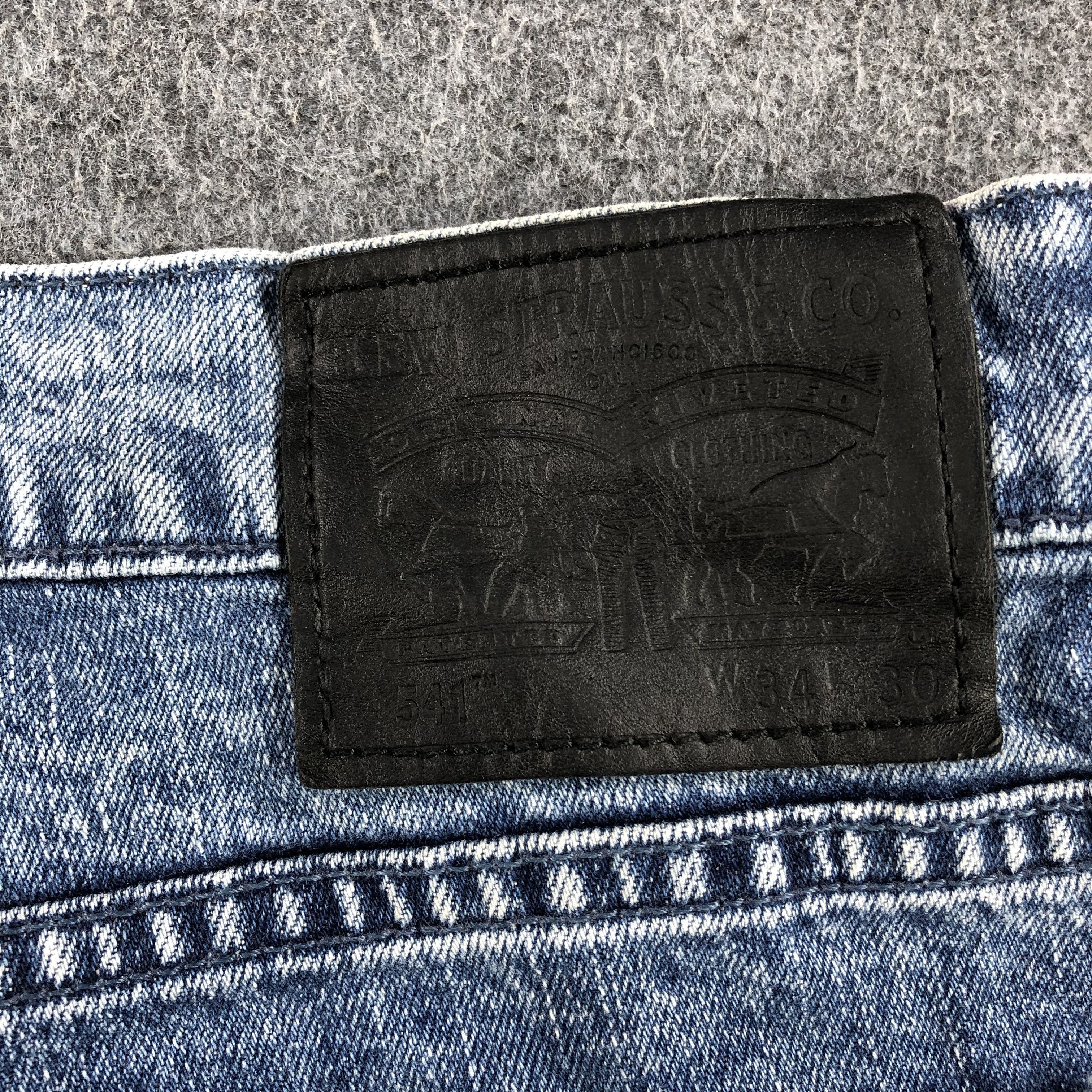 Levi's Vintage Blue Wash Levis 541 Jeans-J2187 Size US 35 - 5 Thumbnail