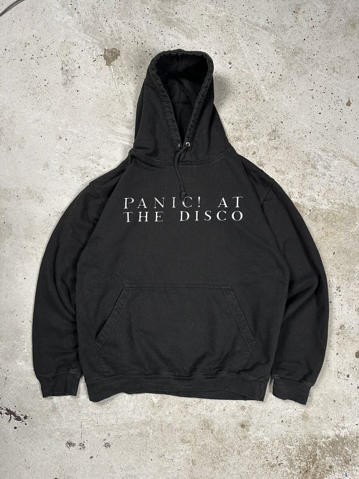 Band Tees Vintage Panic at the Disco Black Tour Band Hoodie 2015 Size US M / EU 48-50 / 2 - 2 Thumbnail